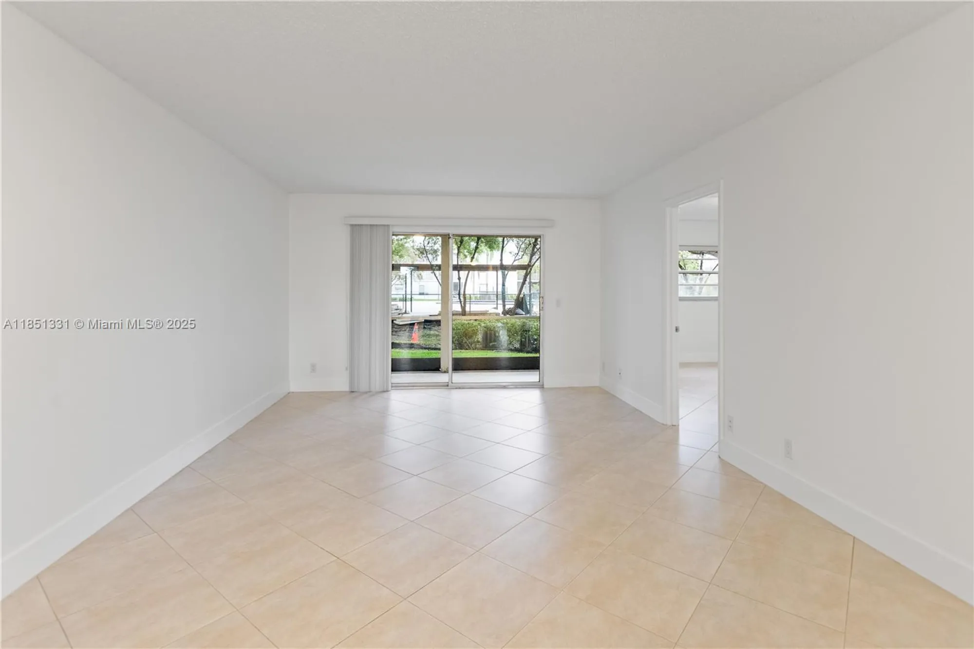 Property Slideshow image 37 of 56 | 1400 sw 124th ter 109q, Pembroke Pines, FL, 33027