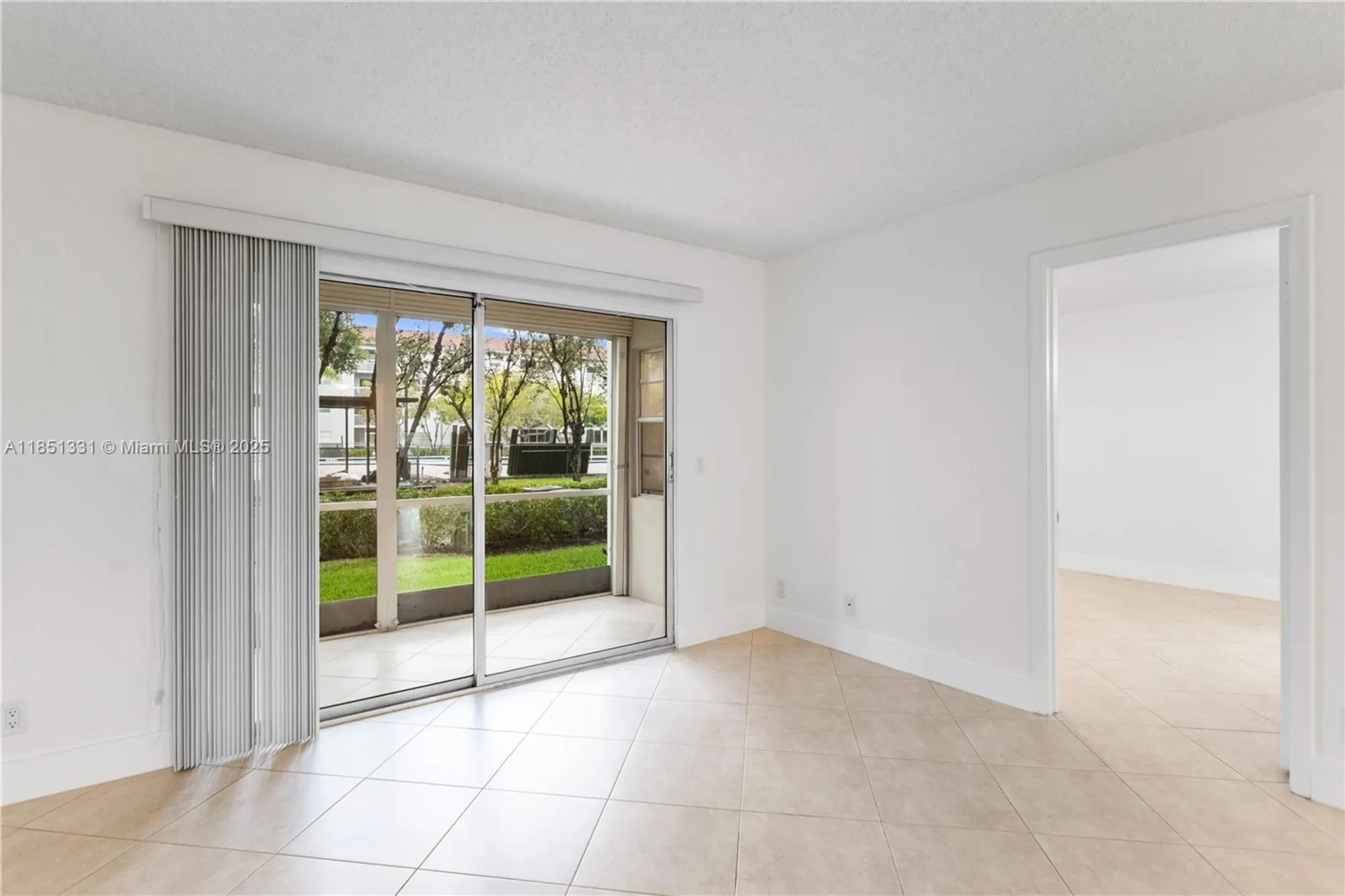 Property Slideshow image 38 of 56 | 1400 sw 124th ter 109q, Pembroke Pines, FL, 33027