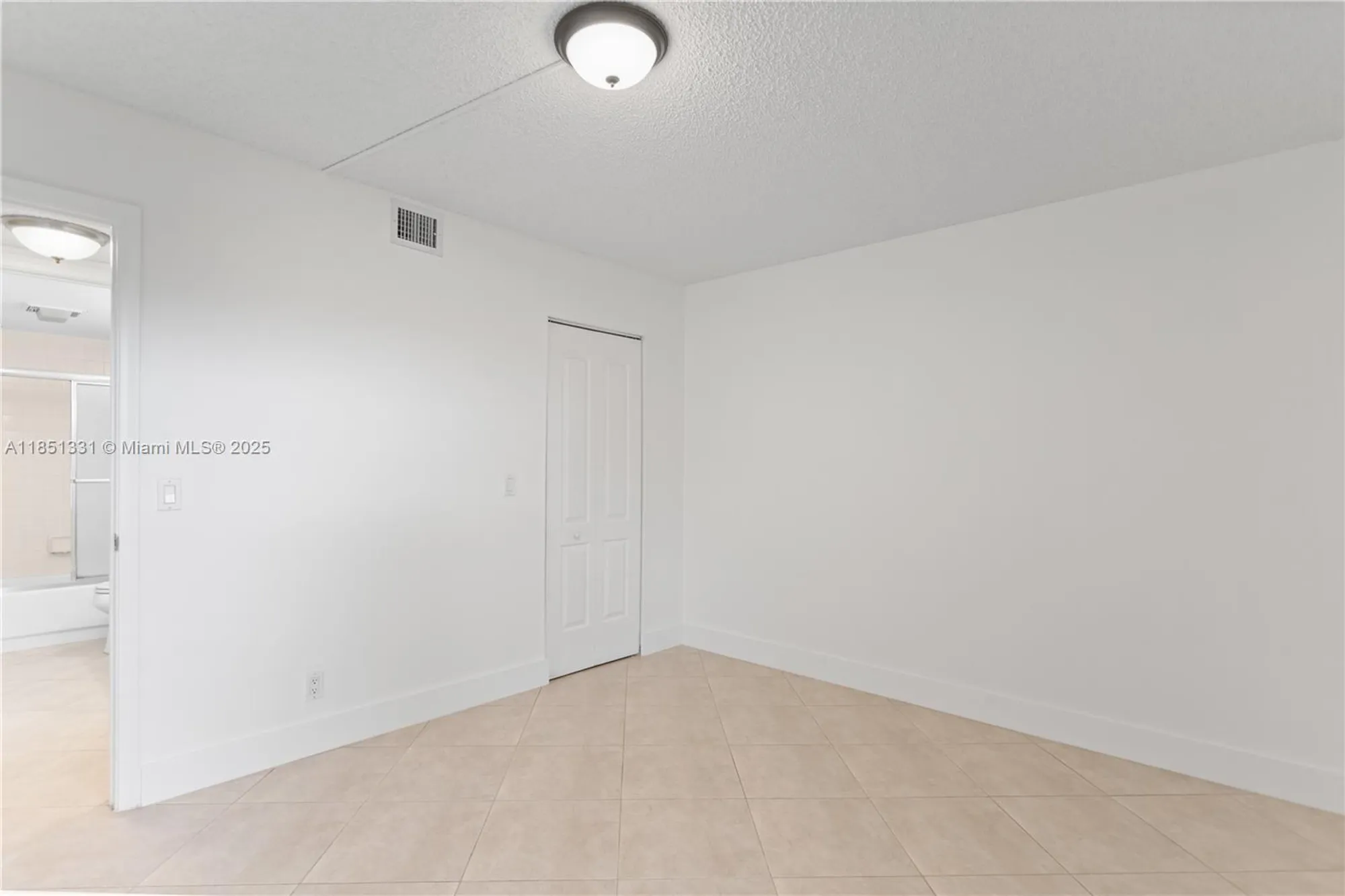 Property Slideshow image 31 of 56 | 1400 sw 124th ter 109q, Pembroke Pines, FL, 33027