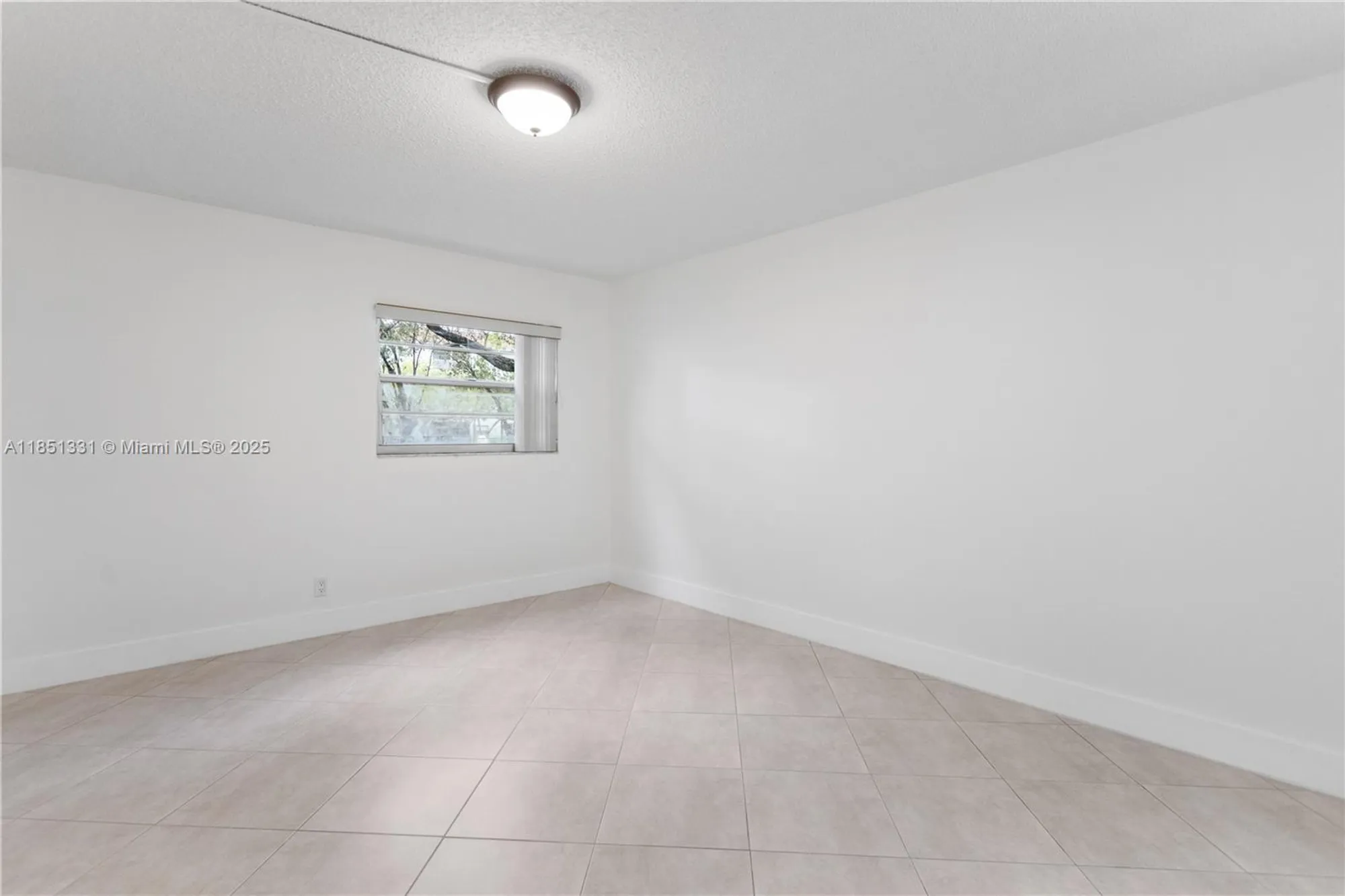 Property Slideshow image 46 of 56 | 1400 sw 124th ter 109q, Pembroke Pines, FL, 33027