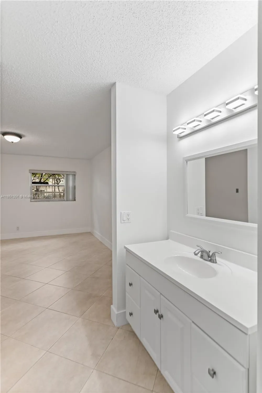 Property Slideshow image 54 of 56 | 1400 sw 124th ter 109q, Pembroke Pines, FL, 33027