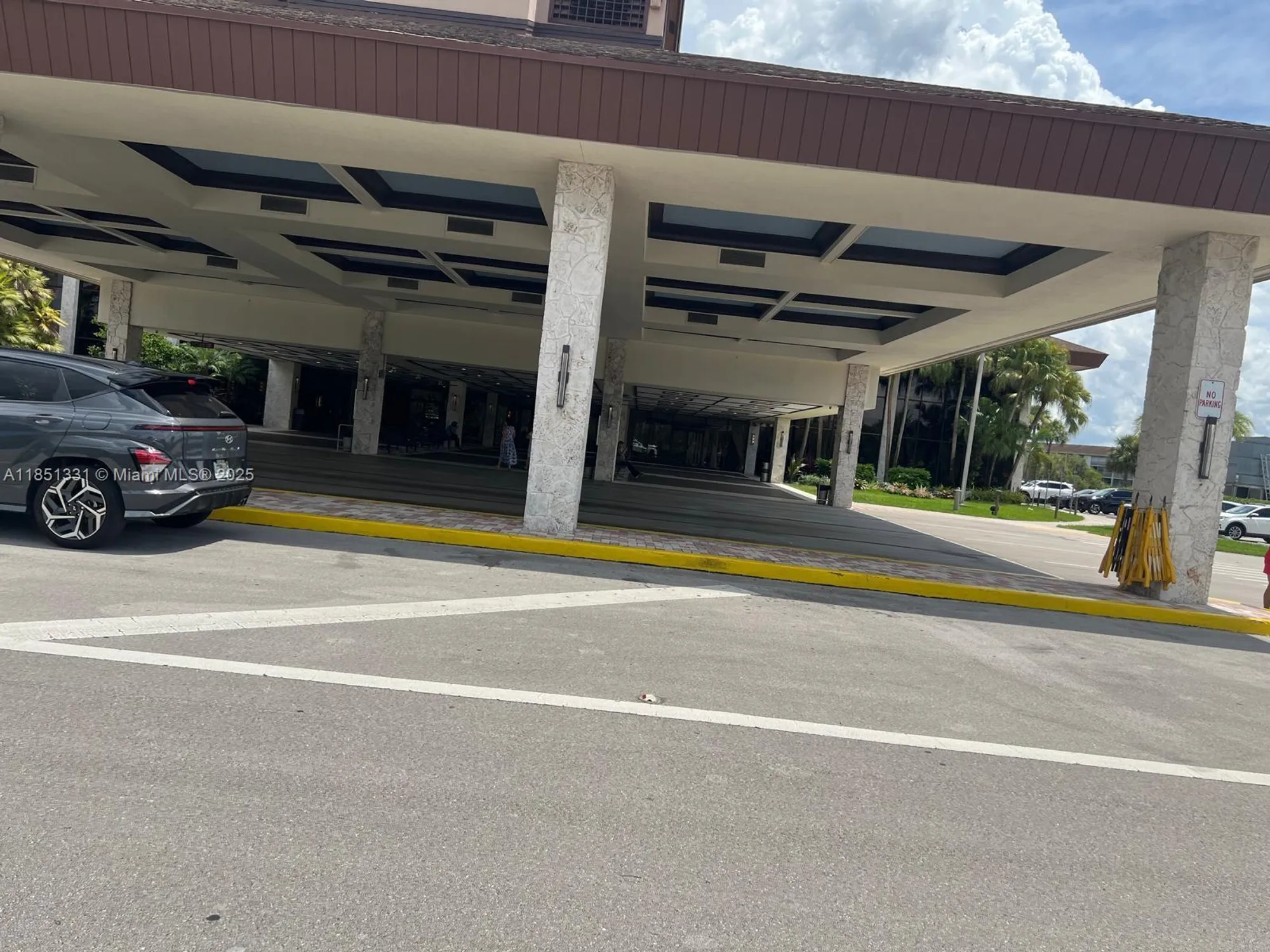 Property Slideshow image 6 of 56 | 1400 sw 124th ter 109q, Pembroke Pines, FL, 33027