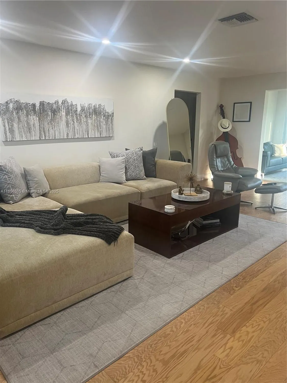 Property Slideshow image 16 of 53 | 8221 nw 14th st, Plantation, FL, 33322