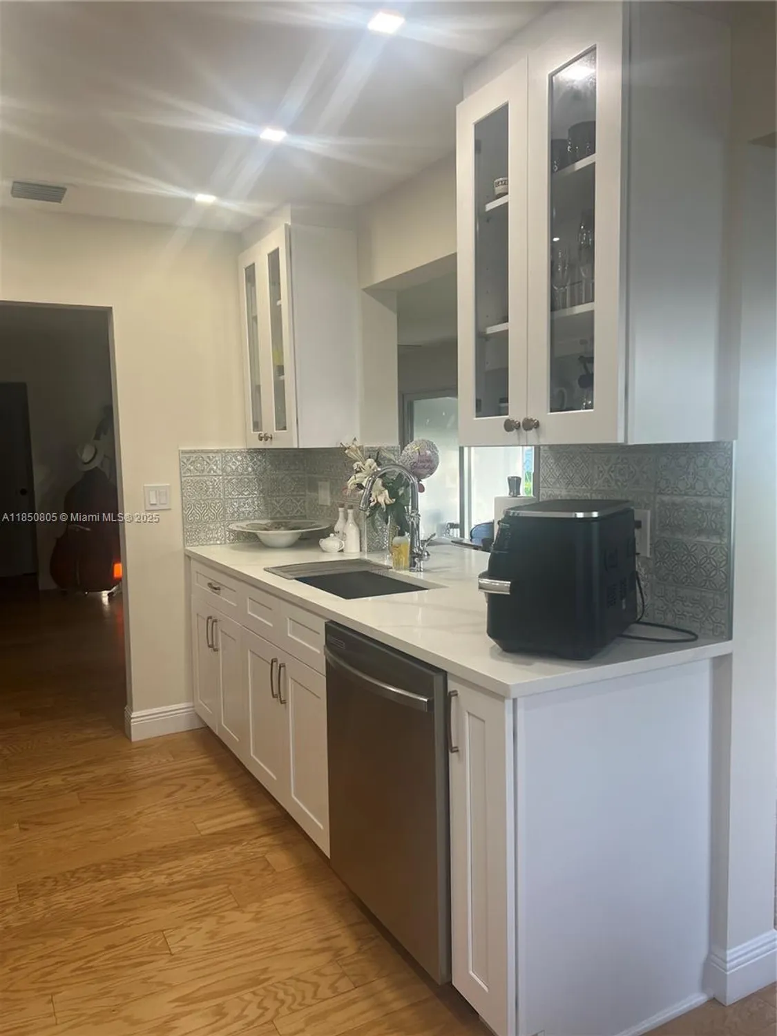 Property Slideshow image 2 of 53 | 8221 nw 14th st, Plantation, FL, 33322