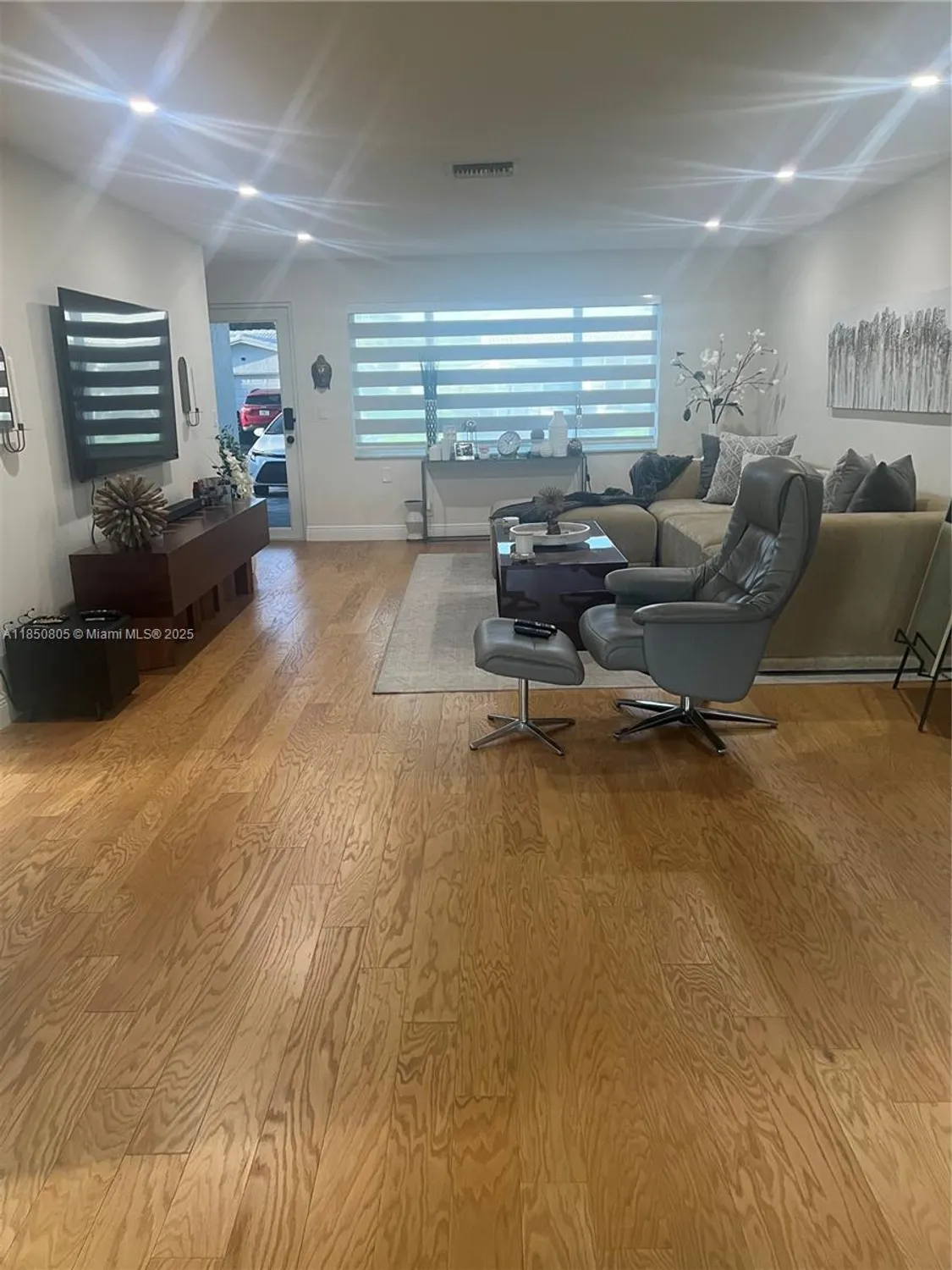 Property Slideshow image 7 of 53 | 8221 nw 14th st, Plantation, FL, 33322