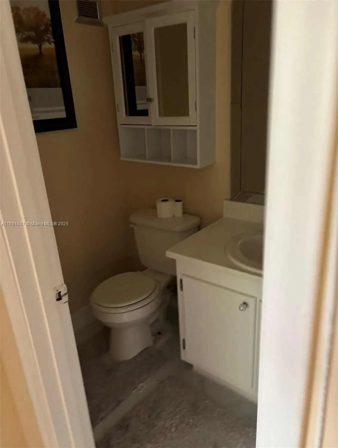 Property Slideshow image 8 of 12 | 240 northampton l # 240, West Palm Beach, FL, 33417