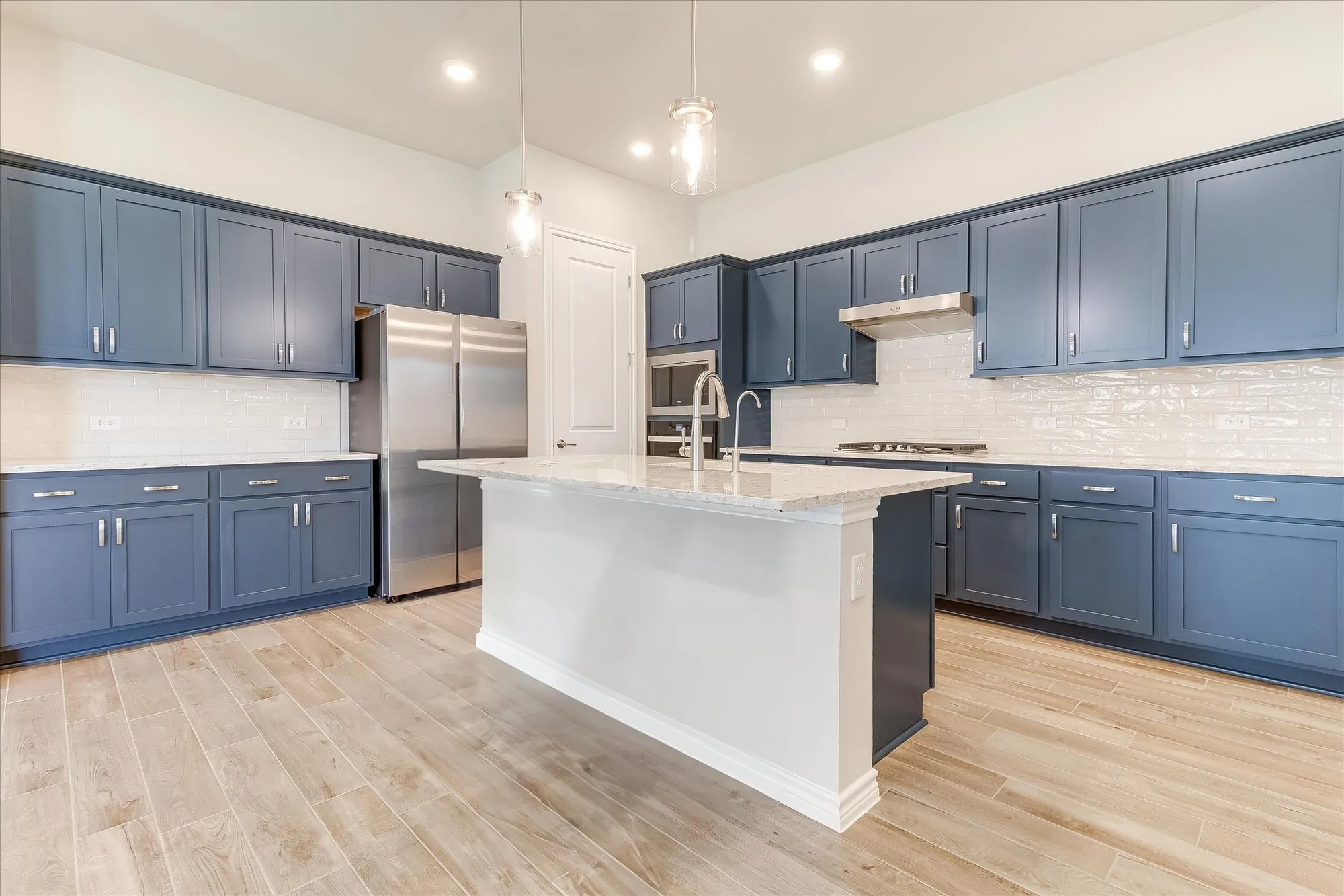 Property Slideshow image 4 of 23 | 128 stewart dr unit 101, San Marcos, TX, 78666