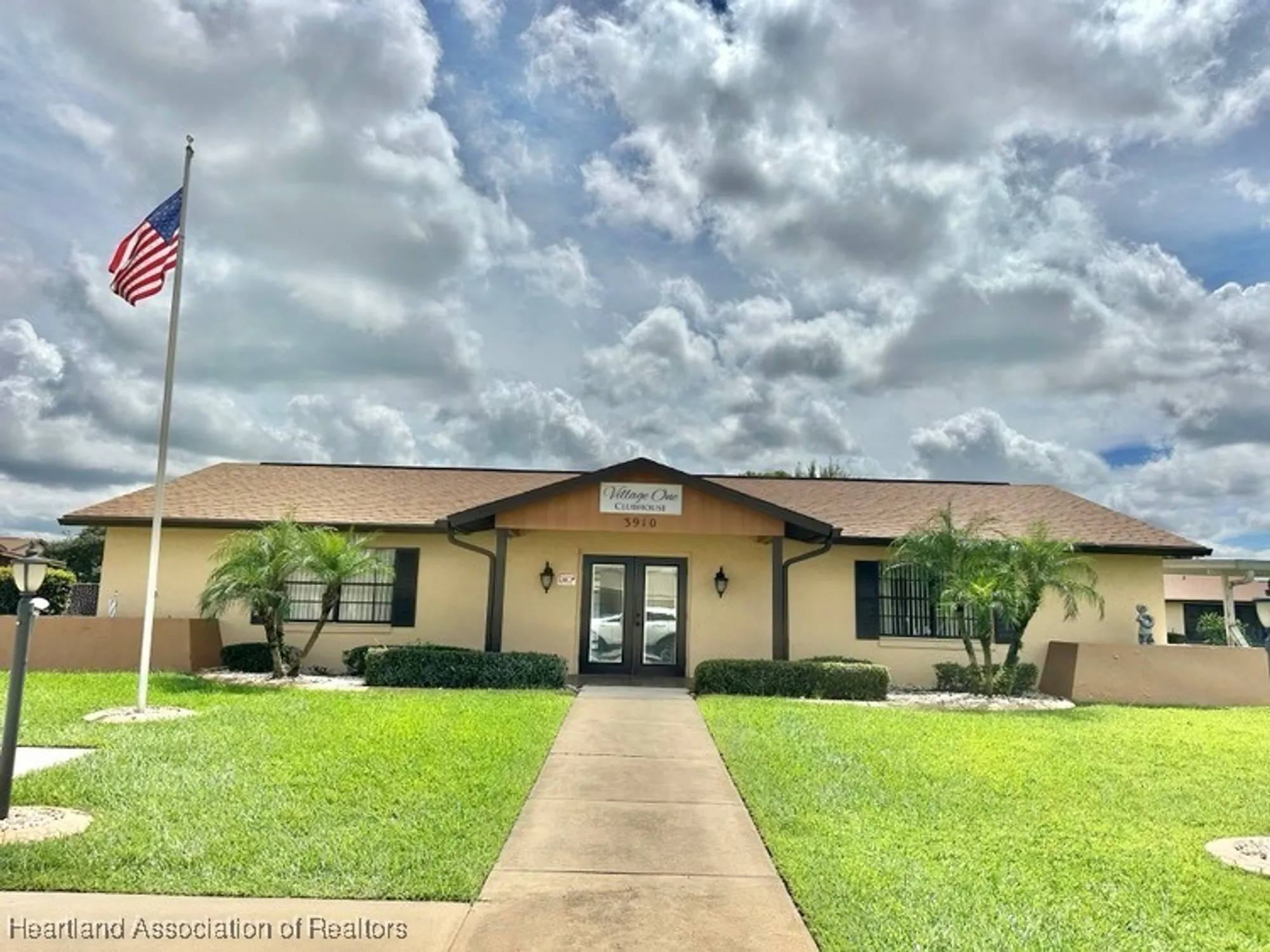 Property Slideshow image 12 of 15 | 3702 thunderbird hill cir, Sebring, FL, 33872