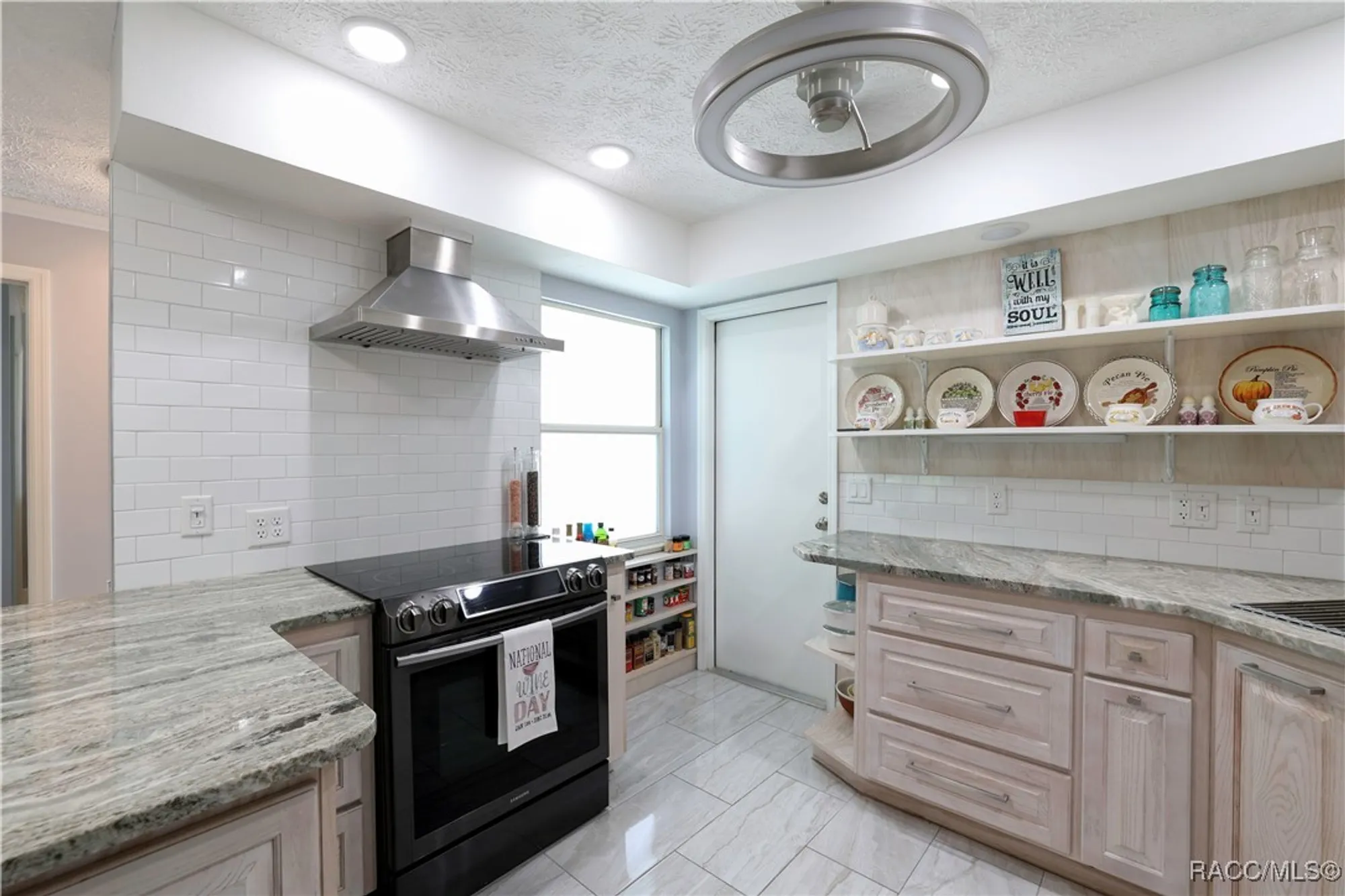 Property Slideshow image 15 of 58 | 802 windermere blvd, Inverness, FL, 34453