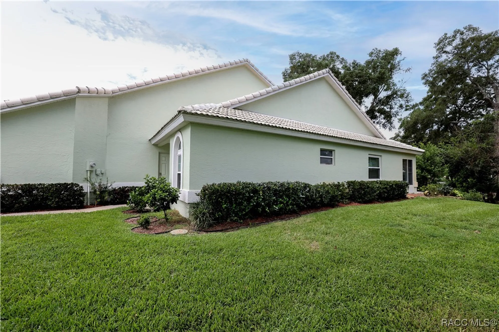 Property Slideshow image 7 of 58 | 802 windermere blvd, Inverness, FL, 34453