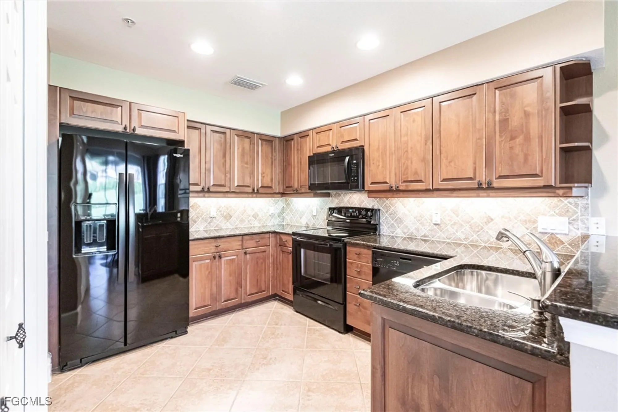 Property Slideshow image 11 of 50 | 13091 pebblebrook point cir 101, Fort Myers, FL, 33905
