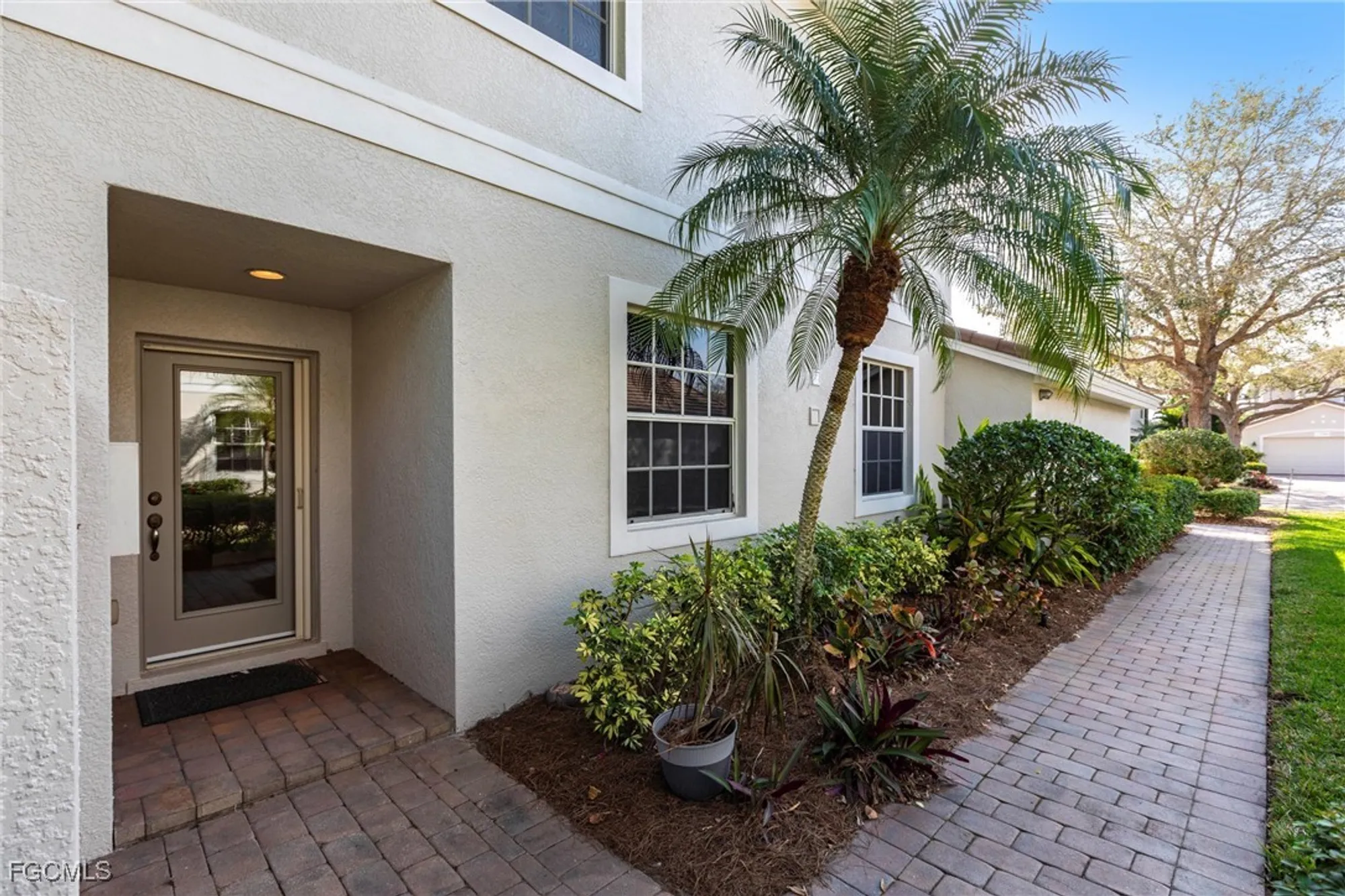 Property Slideshow image 5 of 50 | 13091 pebblebrook point cir 101, Fort Myers, FL, 33905