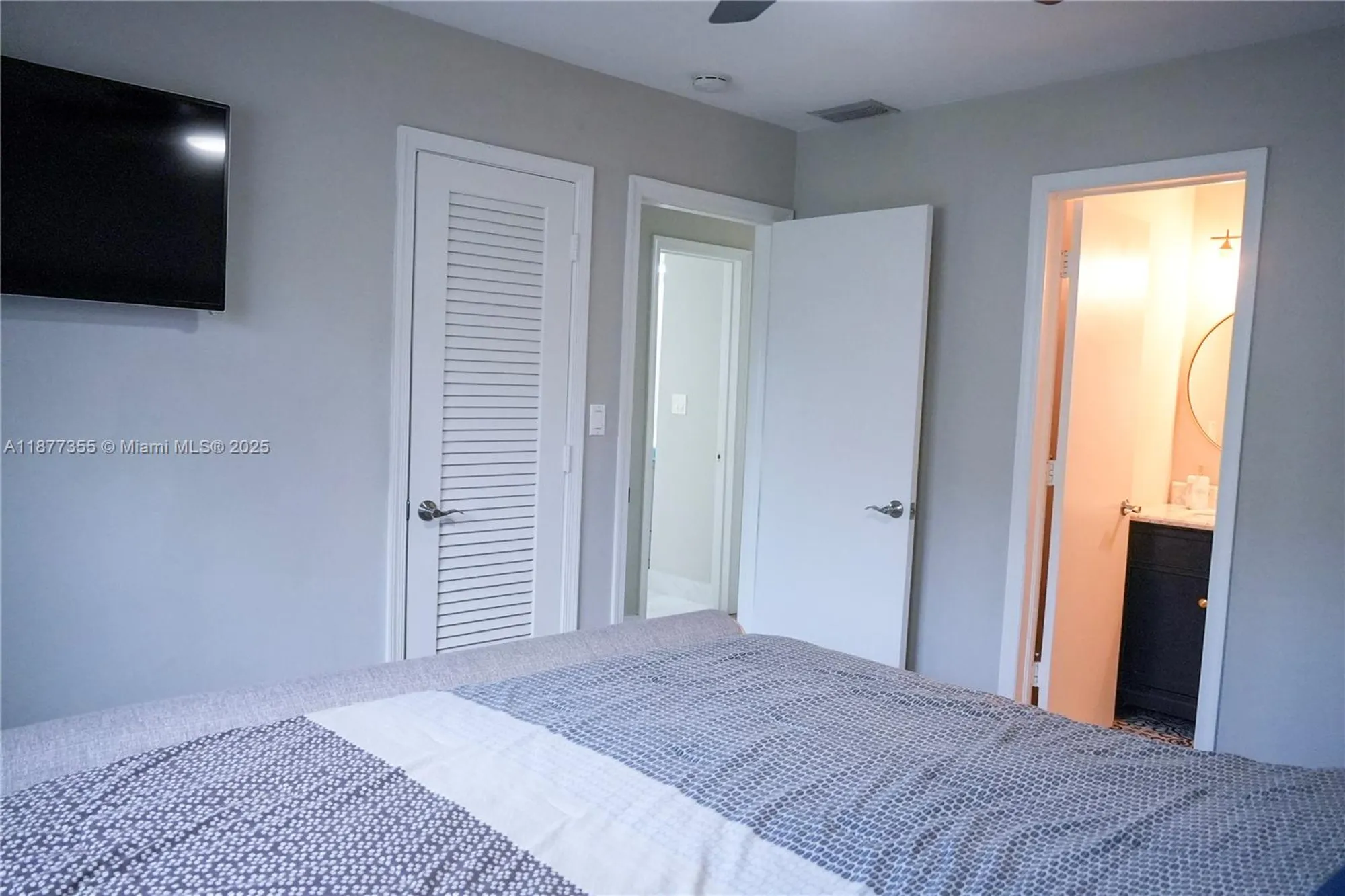 Property Slideshow image 17 of 26 | 4401 nw 45th st, Tamarac, FL, 33319