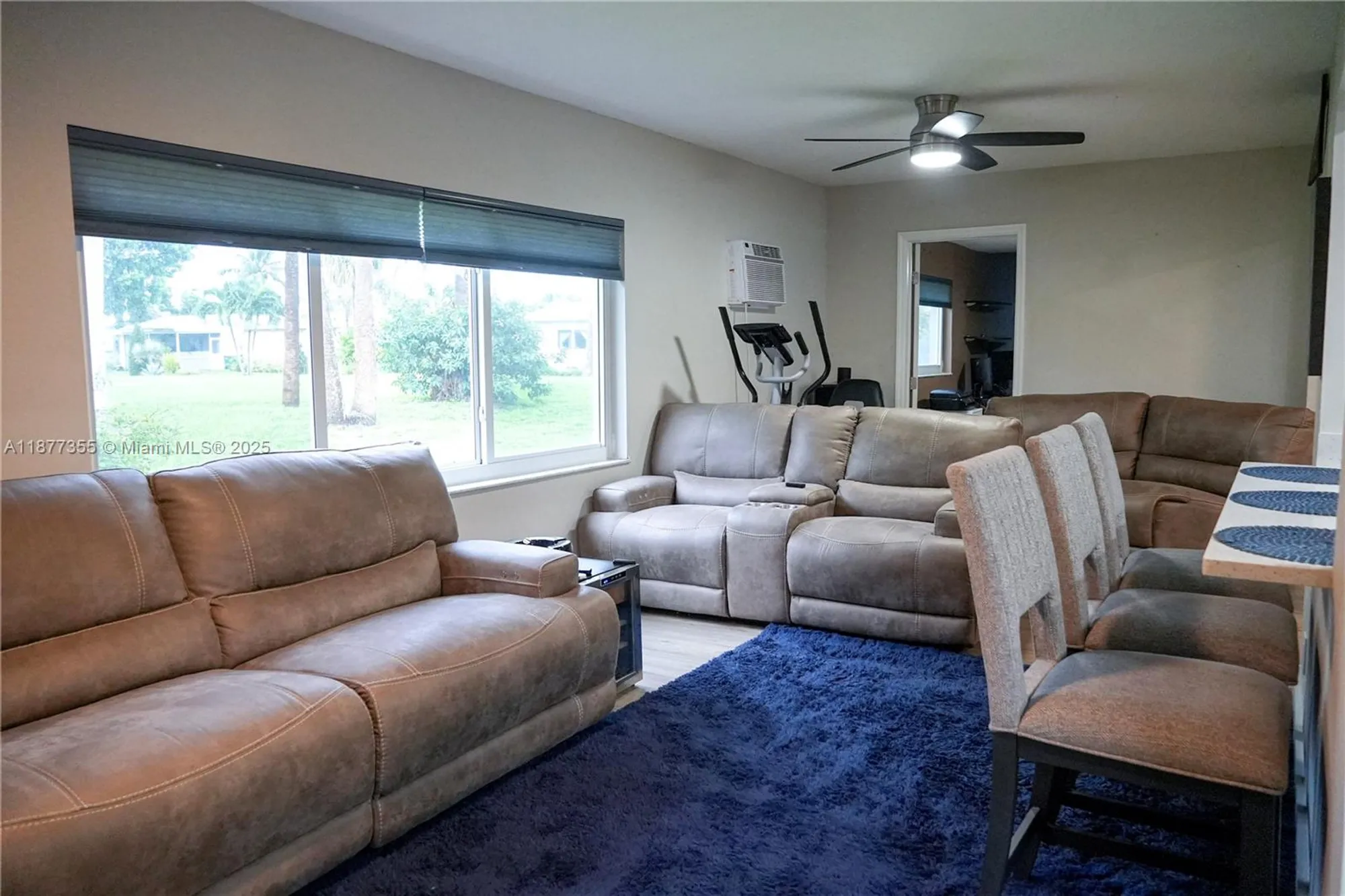 Property Slideshow image 11 of 26 | 4401 nw 45th st, Tamarac, FL, 33319