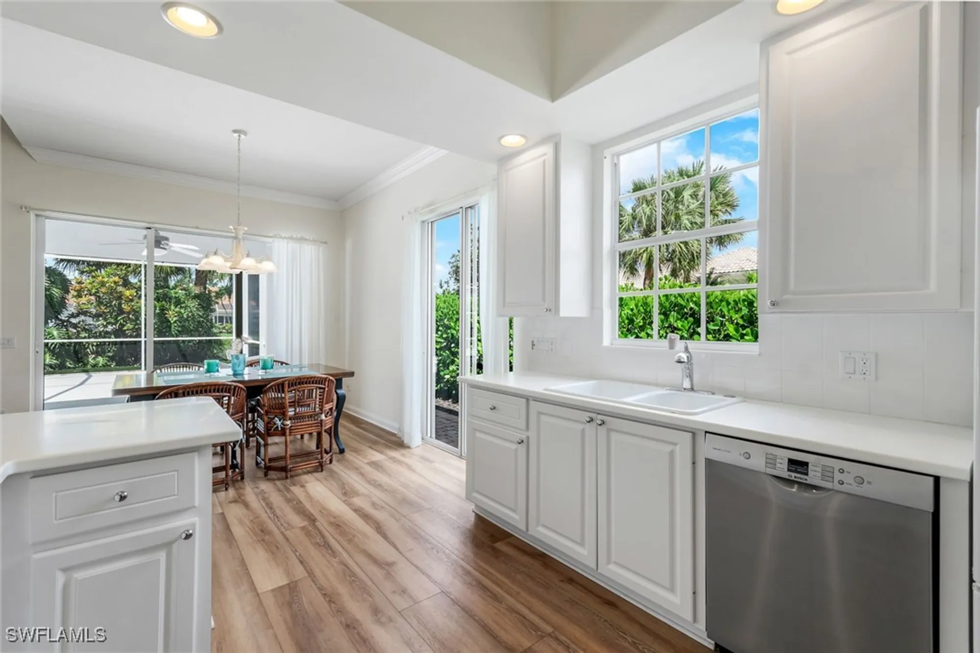 Property Slideshow image 14 of 50 | 2984 gilford way, Naples, FL, 34119