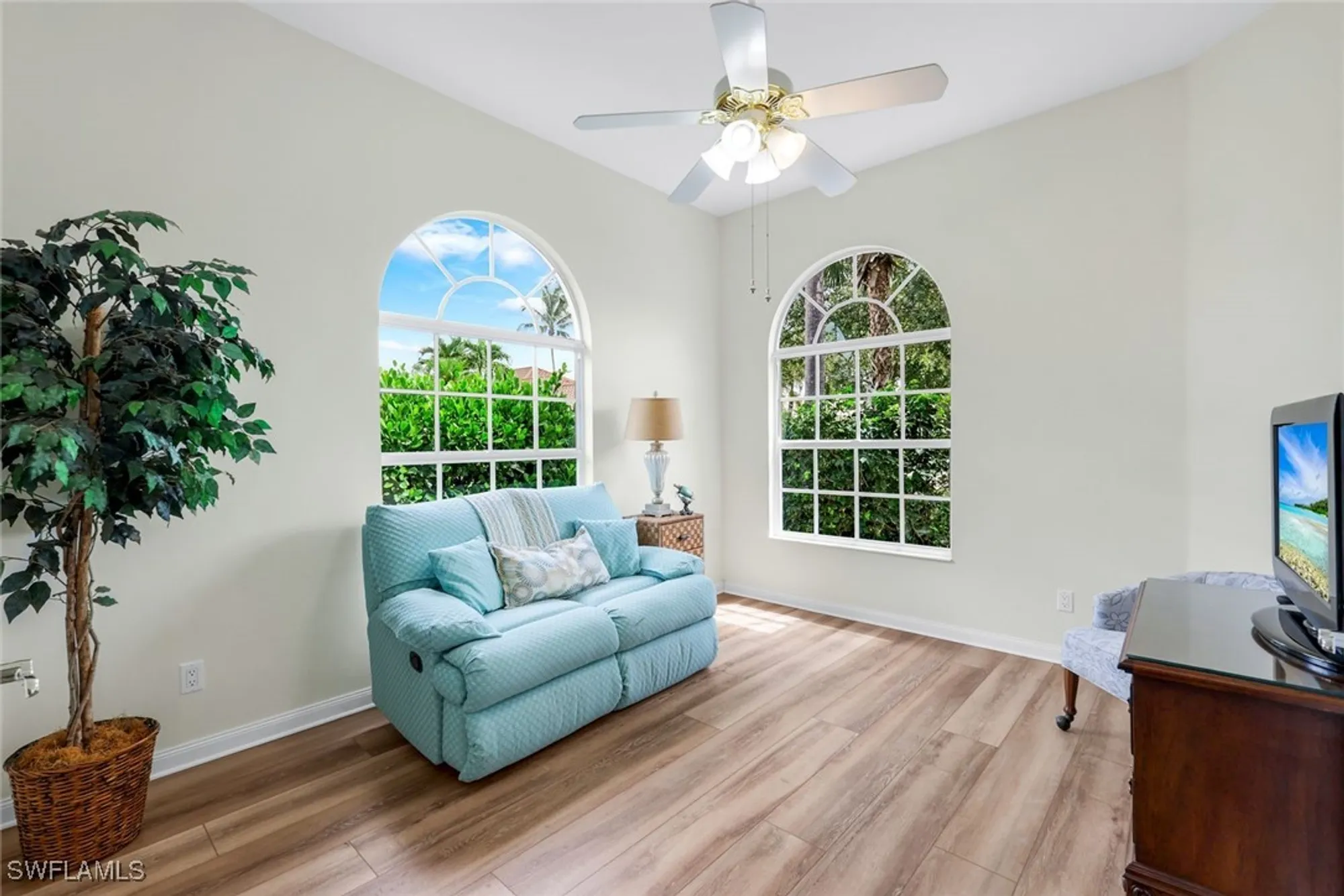 Property Slideshow image 26 of 50 | 2984 gilford way, Naples, FL, 34119