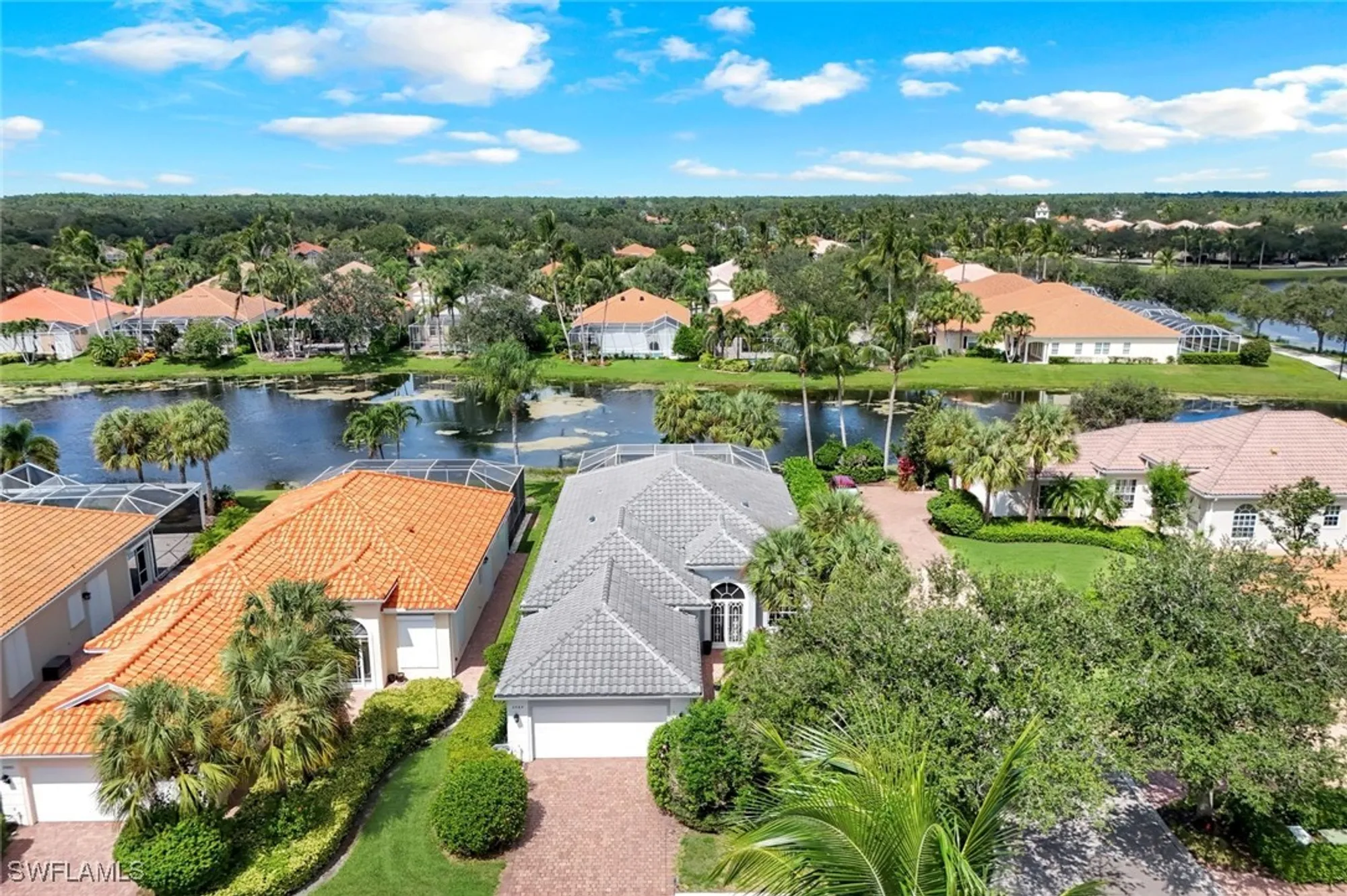 Property Slideshow image 4 of 50 | 2984 gilford way, Naples, FL, 34119