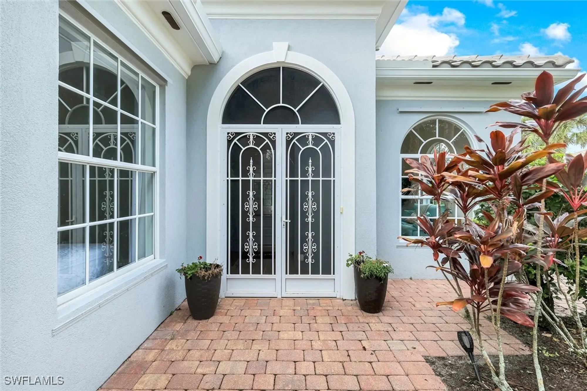 Property Slideshow image 6 of 50 | 2984 gilford way, Naples, FL, 34119