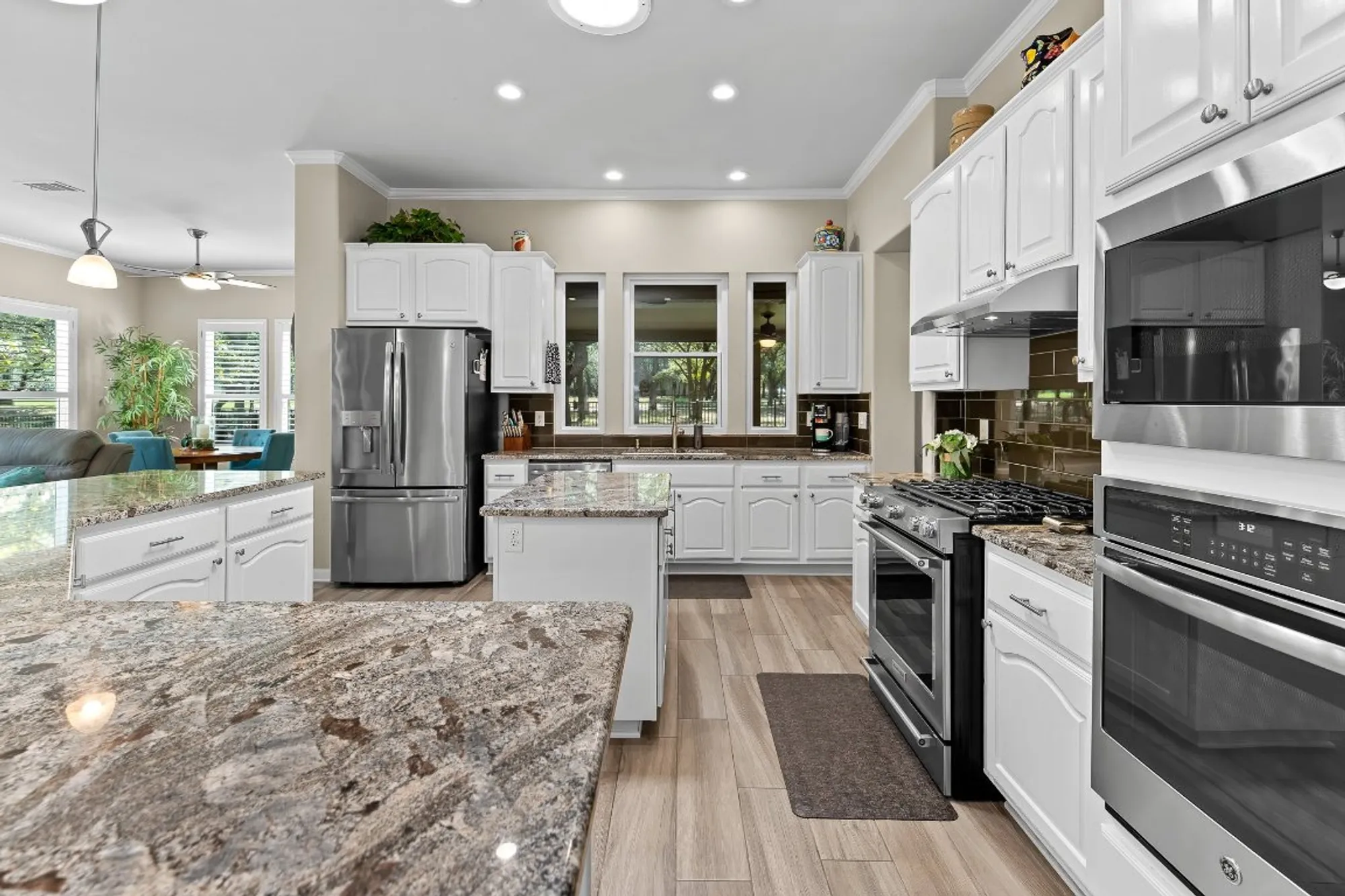 Property Slideshow image 16 of 39 | 103 trail rider way, Georgetown, TX, 78633