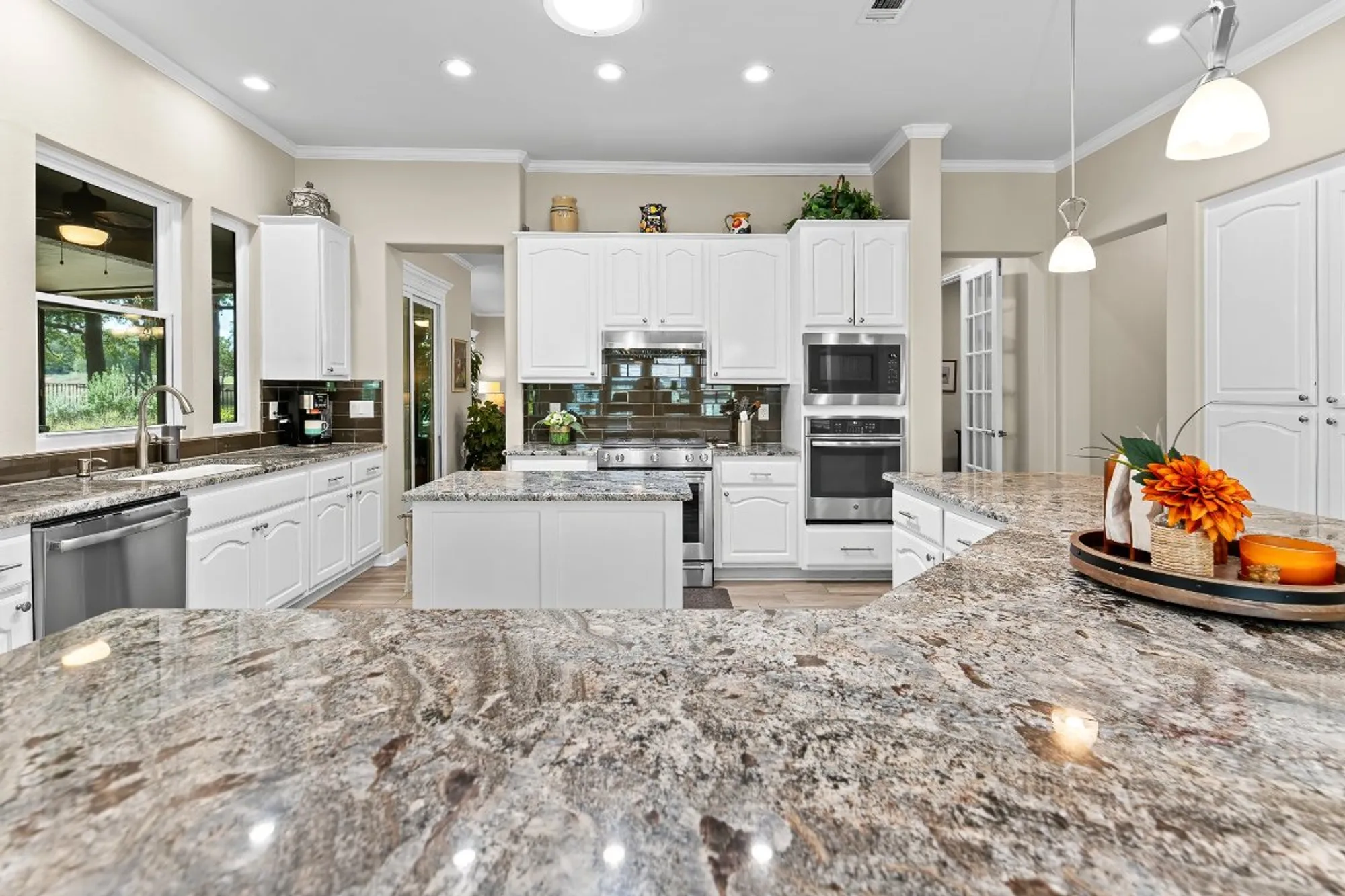 Property Slideshow image 17 of 39 | 103 trail rider way, Georgetown, TX, 78633