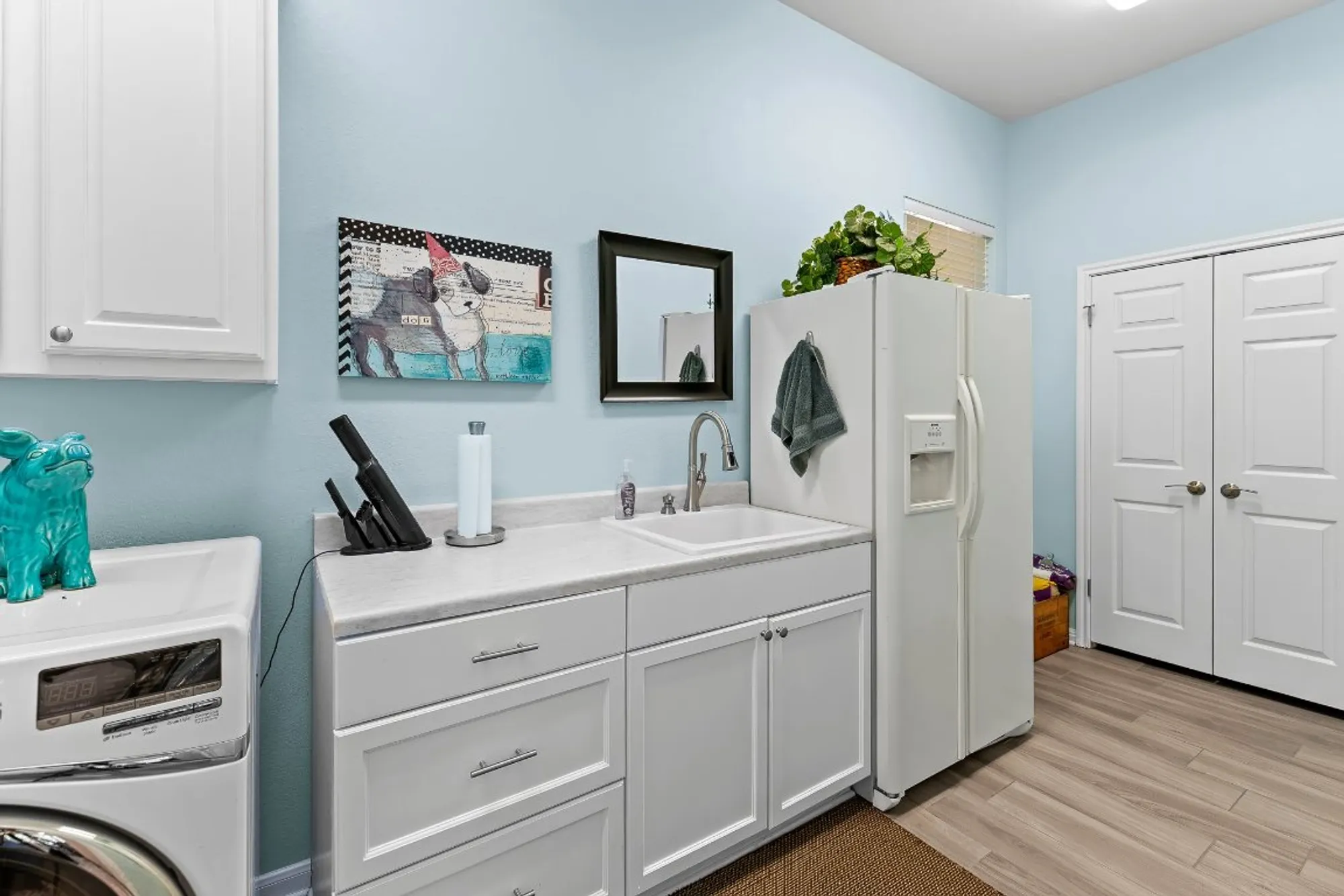 Property Slideshow image 25 of 39 | 103 trail rider way, Georgetown, TX, 78633