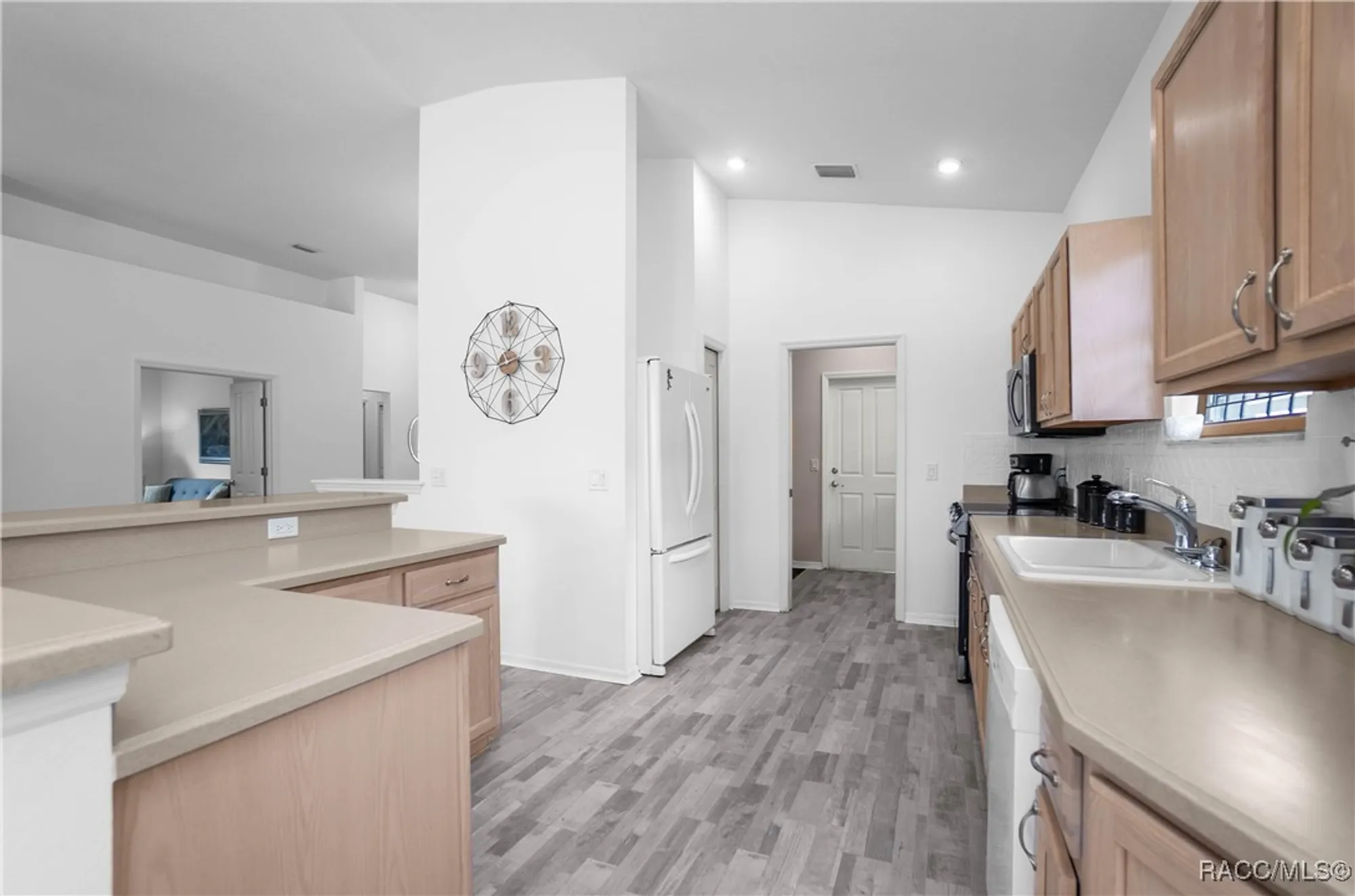 Property Slideshow image 11 of 46 | 2371 n andrea pt, Lecanto, FL, 34461