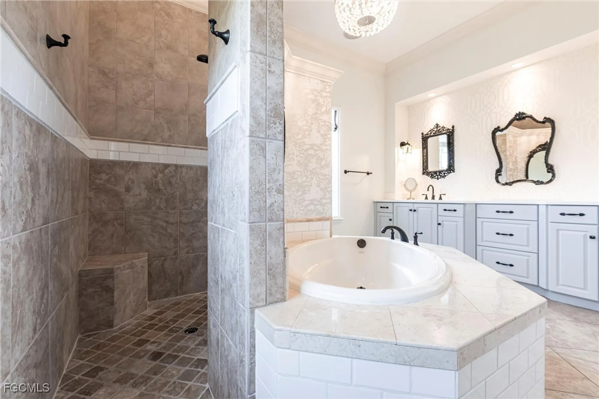 Property Slideshow image 25 of 50 | 3841 river point dr, Fort Myers, FL, 33905