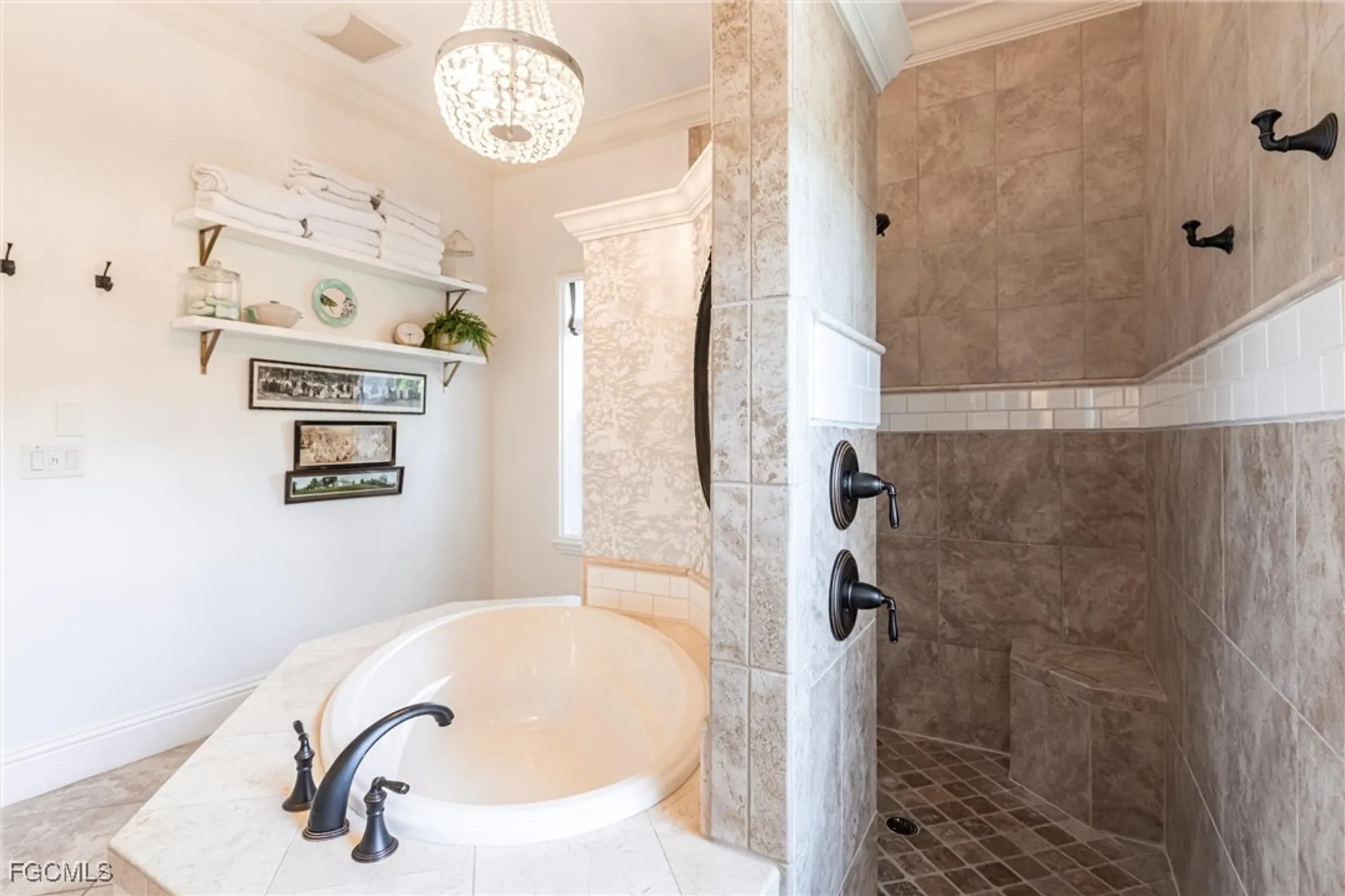Property Slideshow image 26 of 50 | 3841 river point dr, Fort Myers, FL, 33905
