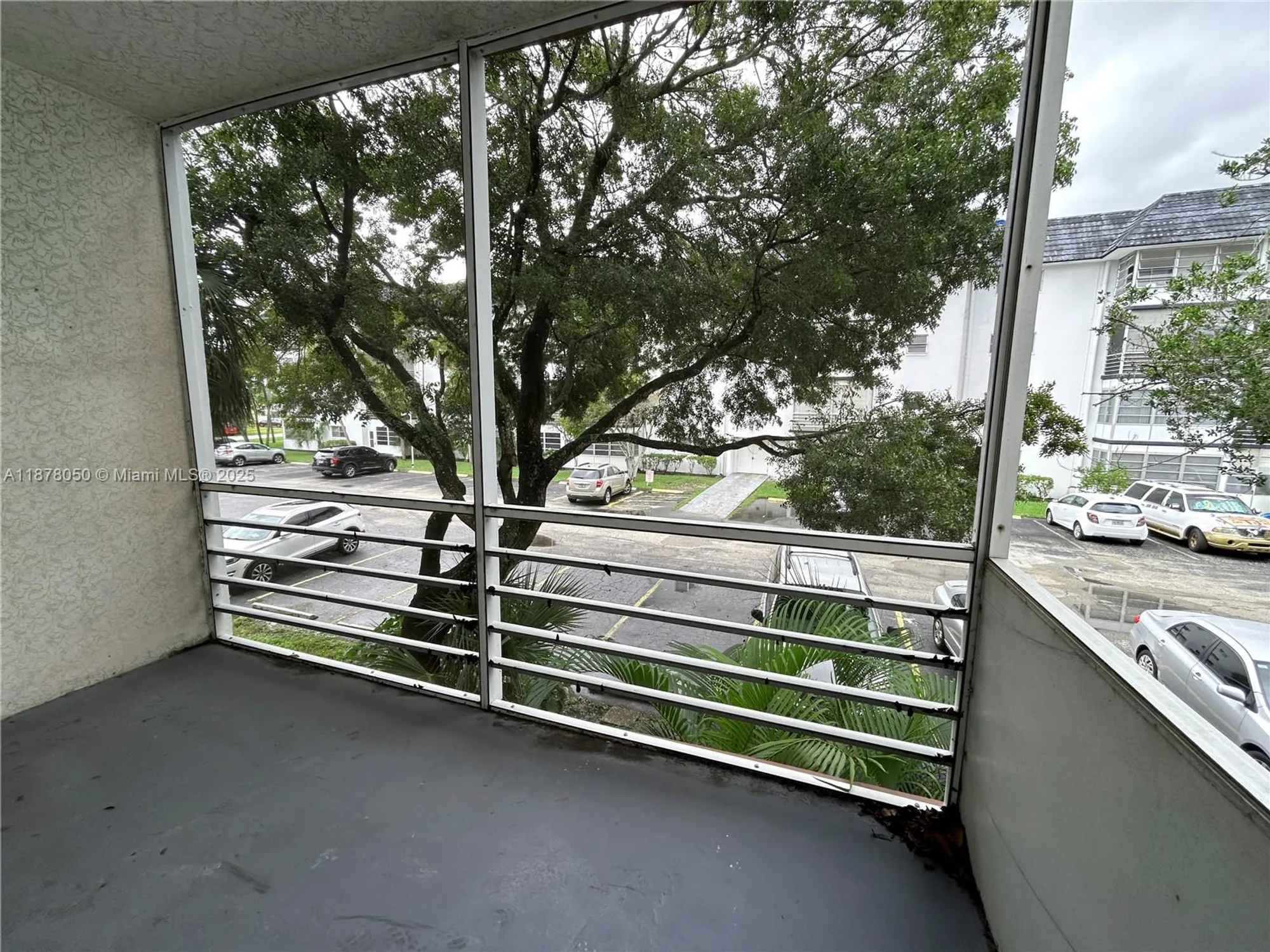 Property Slideshow image 16 of 17 | 2061 nw 47th ter 212, Lauderhill, FL, 33313