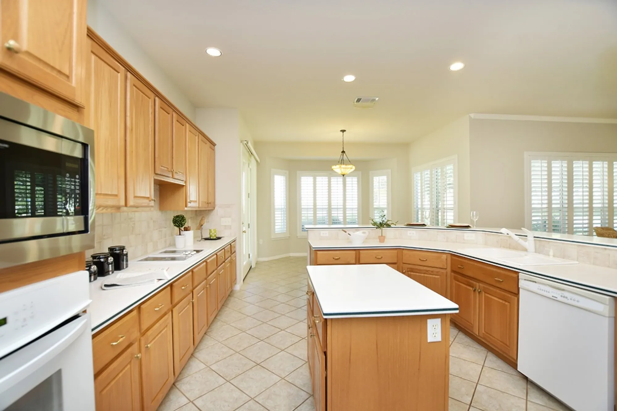 Property Slideshow image 14 of 32 | 140 lantana dr, Georgetown, TX, 78633