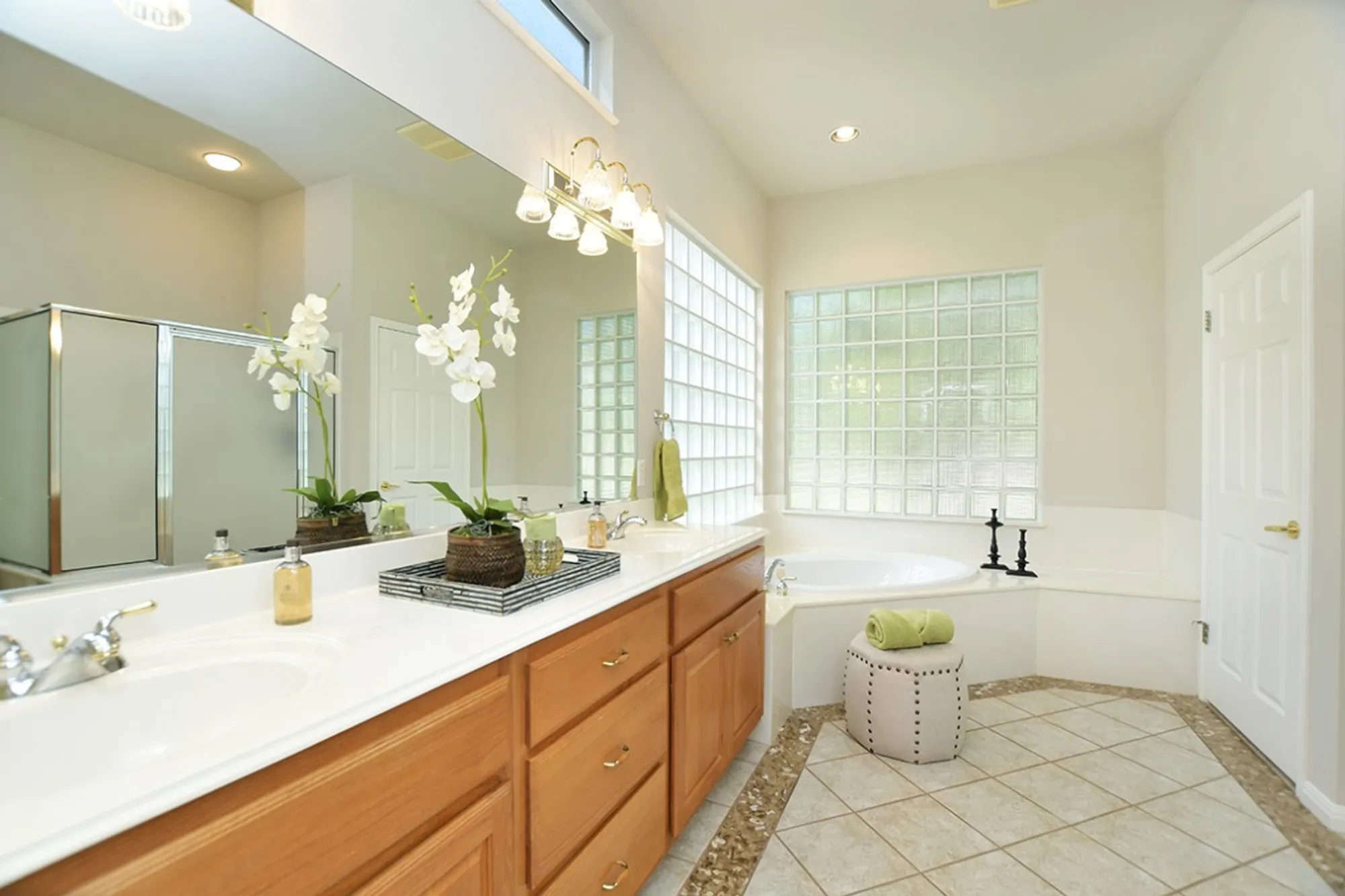 Property Slideshow image 23 of 32 | 140 lantana dr, Georgetown, TX, 78633