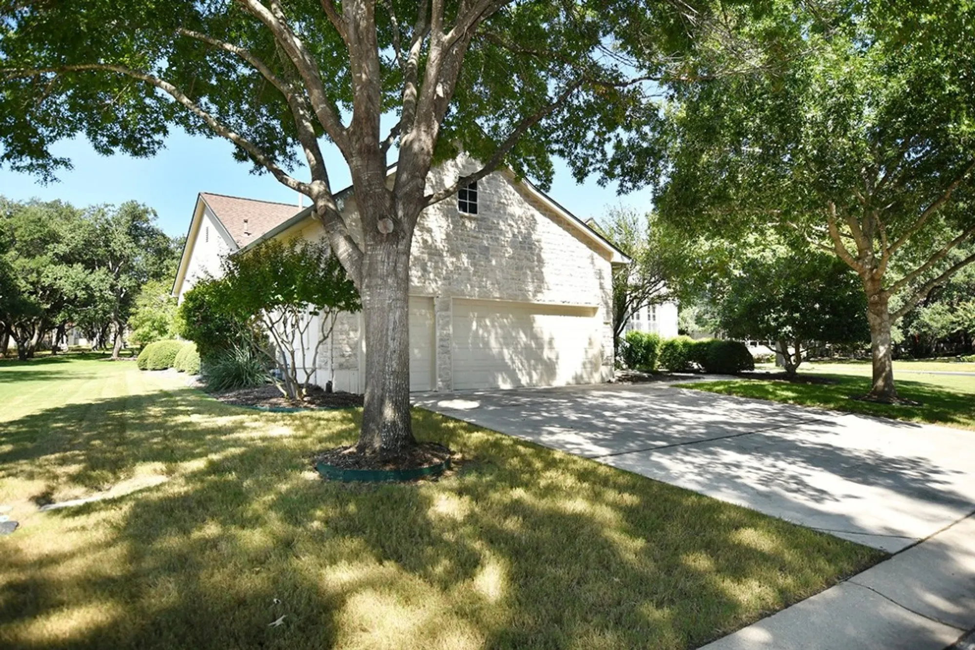 Property Slideshow image 3 of 32 | 140 lantana dr, Georgetown, TX, 78633