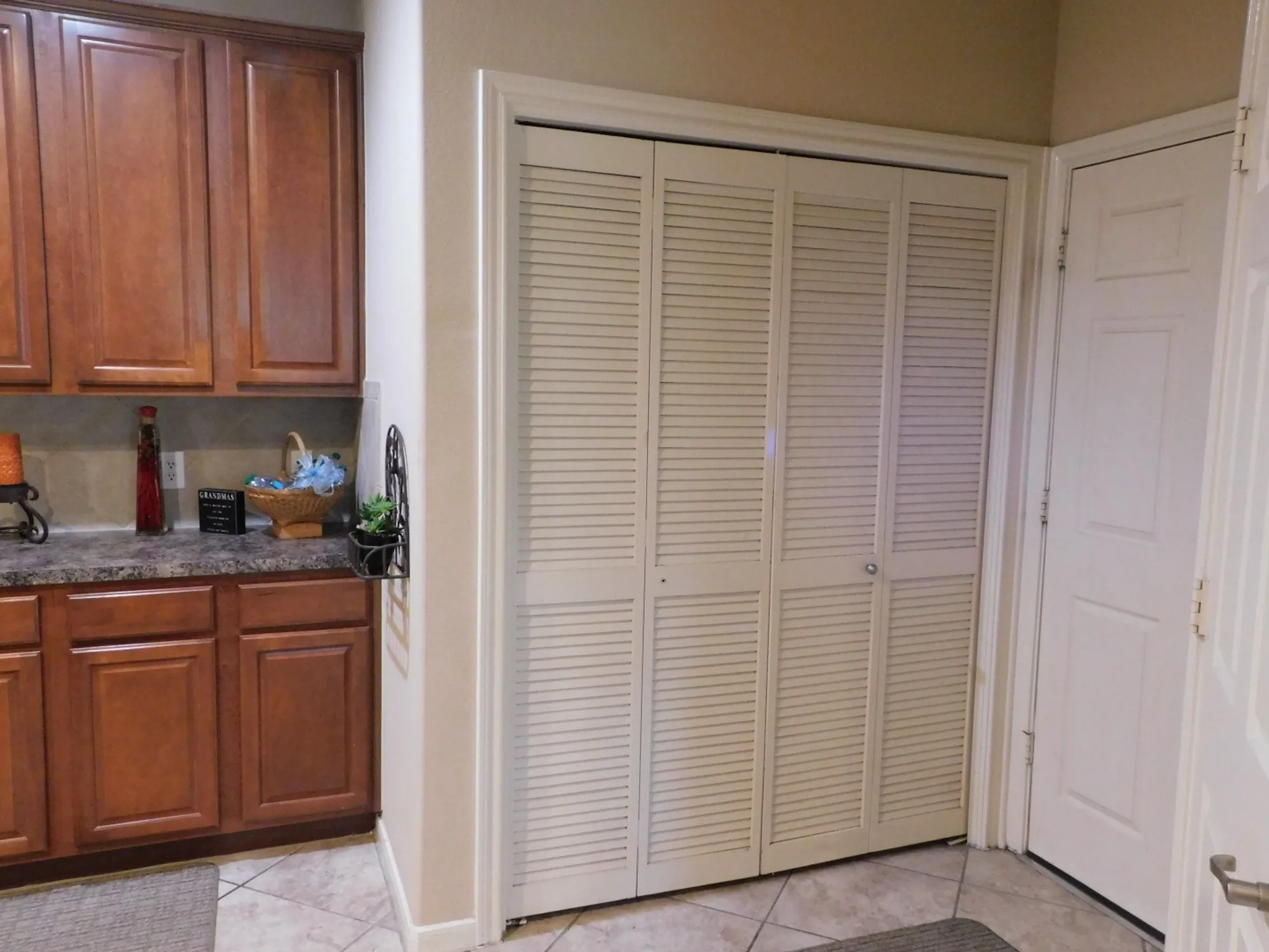 Property Slideshow image 16 of 18 | 50 abercrombie pl, Conroe, TX, 77384