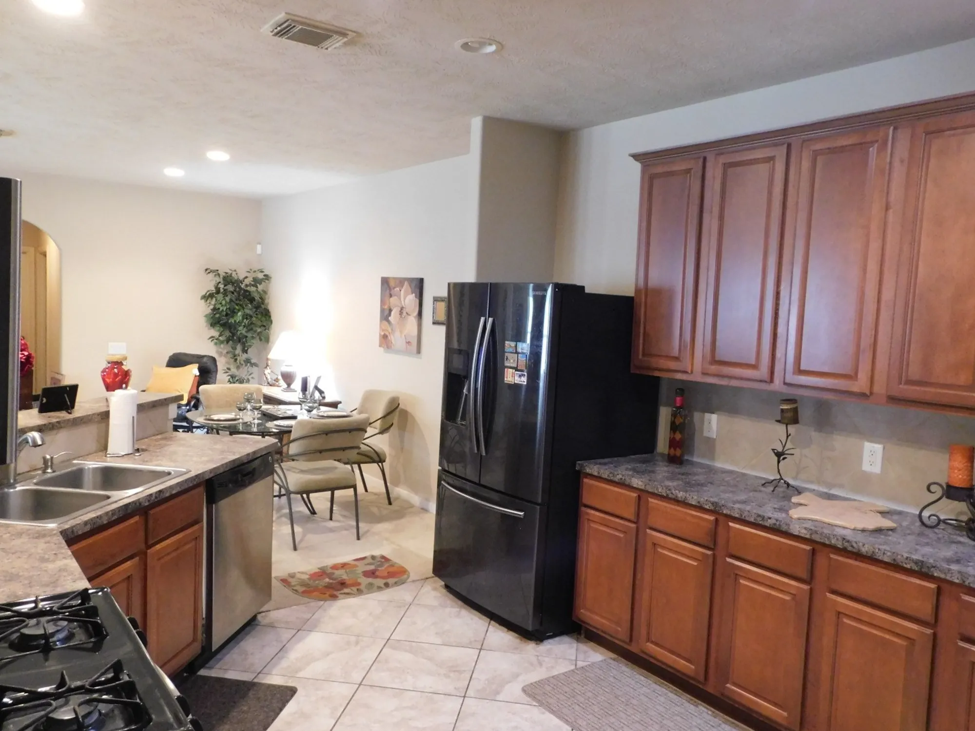 Property Slideshow image 10 of 18 | 50 abercrombie pl, Conroe, TX, 77384