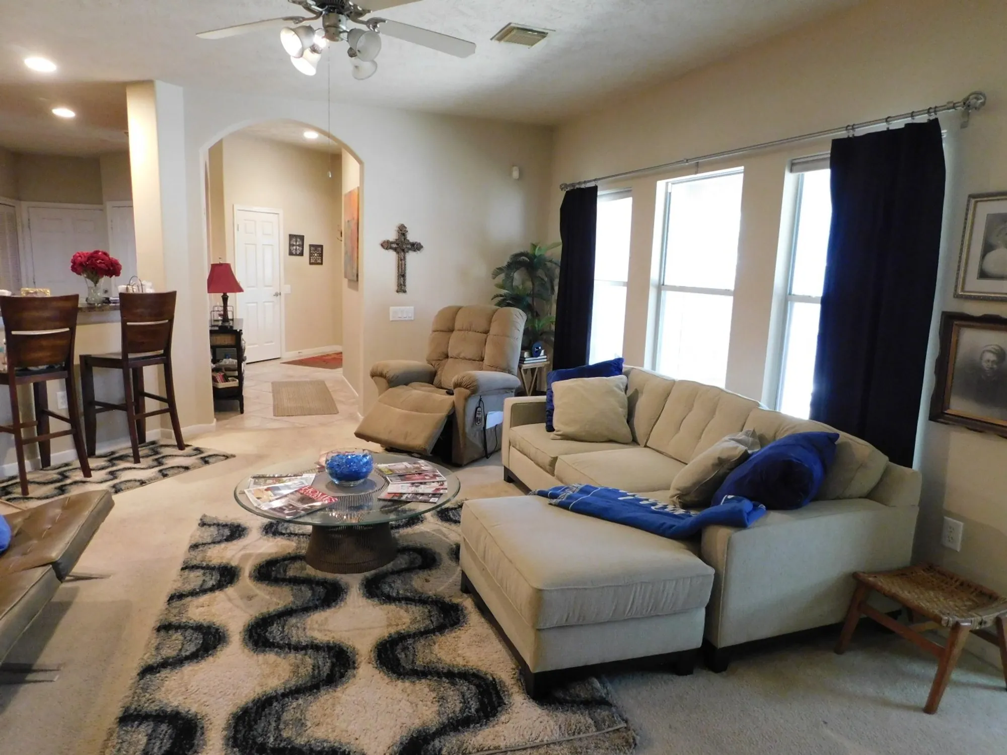 Property Slideshow image 12 of 18 | 50 abercrombie pl, Conroe, TX, 77384