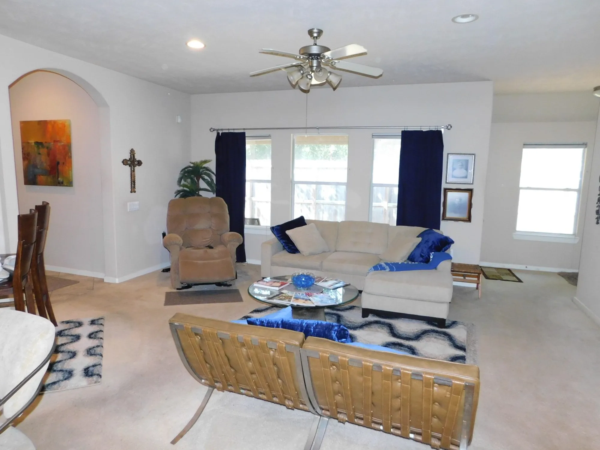 Property Slideshow image 13 of 18 | 50 abercrombie pl, Conroe, TX, 77384