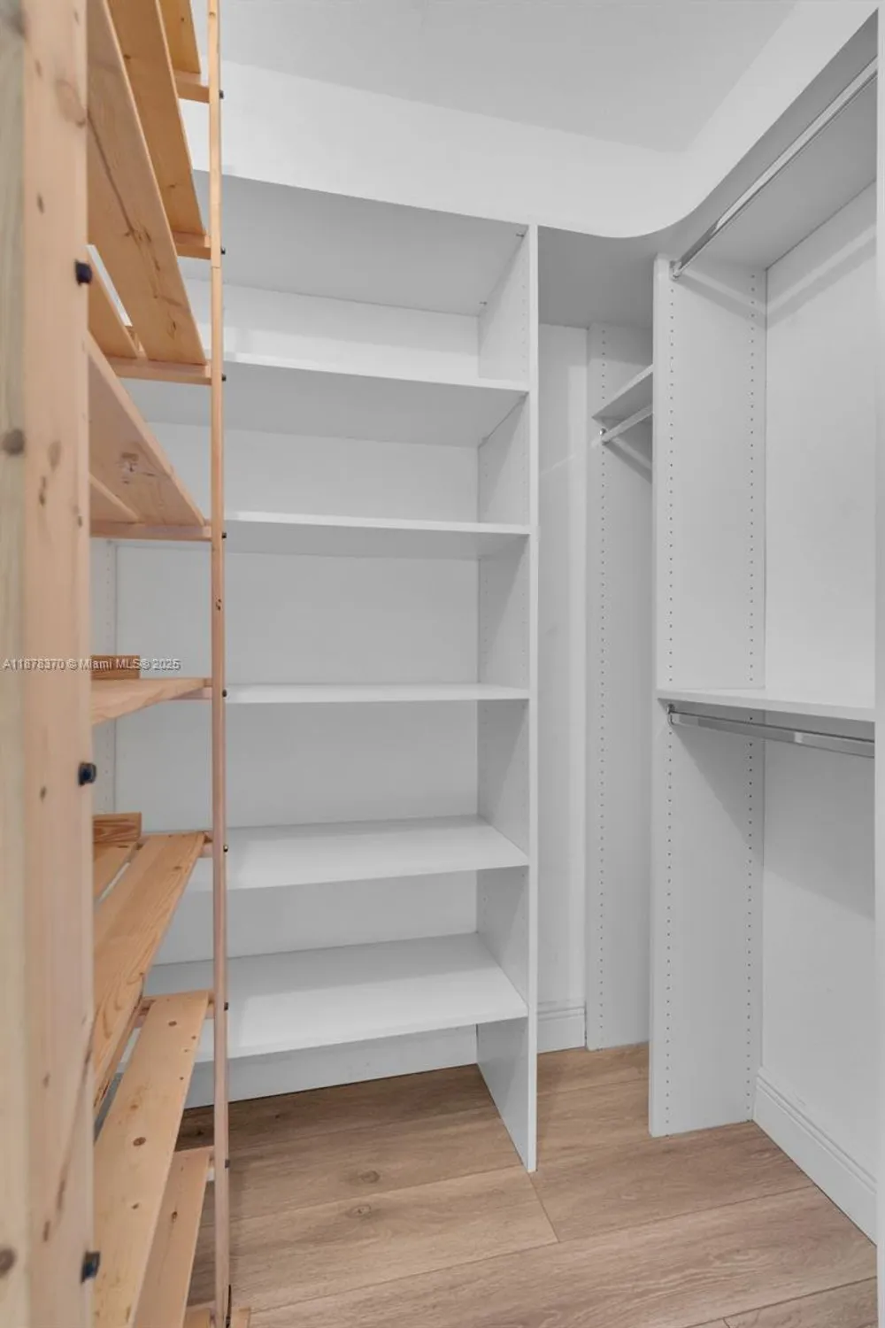 Property Slideshow image 16 of 31 | 7818 catalina cir, Tamarac, FL, 33321