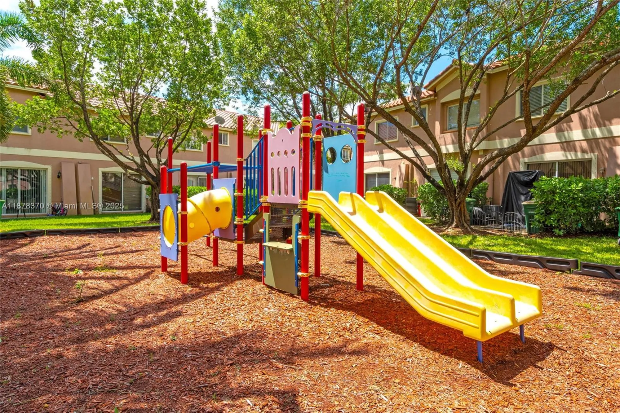 Property Slideshow image 26 of 31 | 7818 catalina cir, Tamarac, FL, 33321