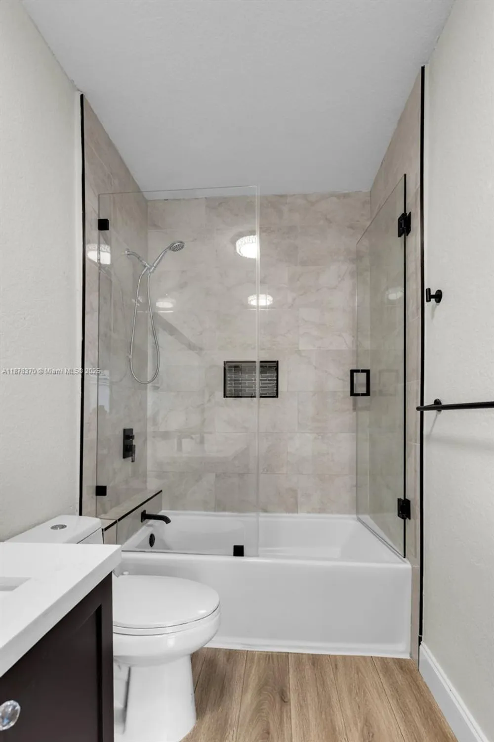 Property Slideshow image 21 of 31 | 7818 catalina cir, Tamarac, FL, 33321
