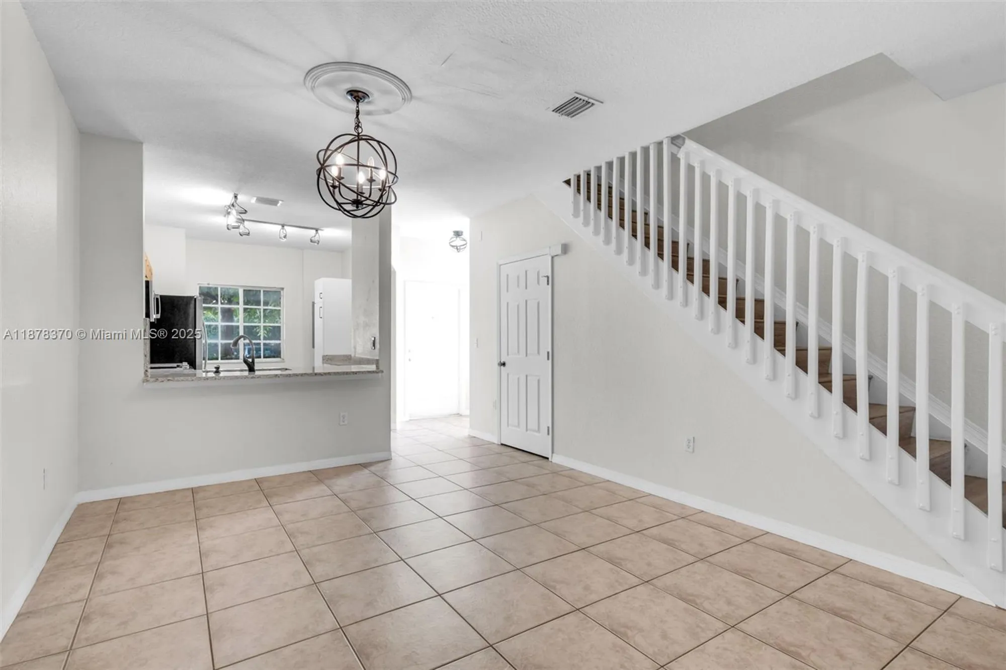 Property Slideshow image 6 of 31 | 7818 catalina cir, Tamarac, FL, 33321