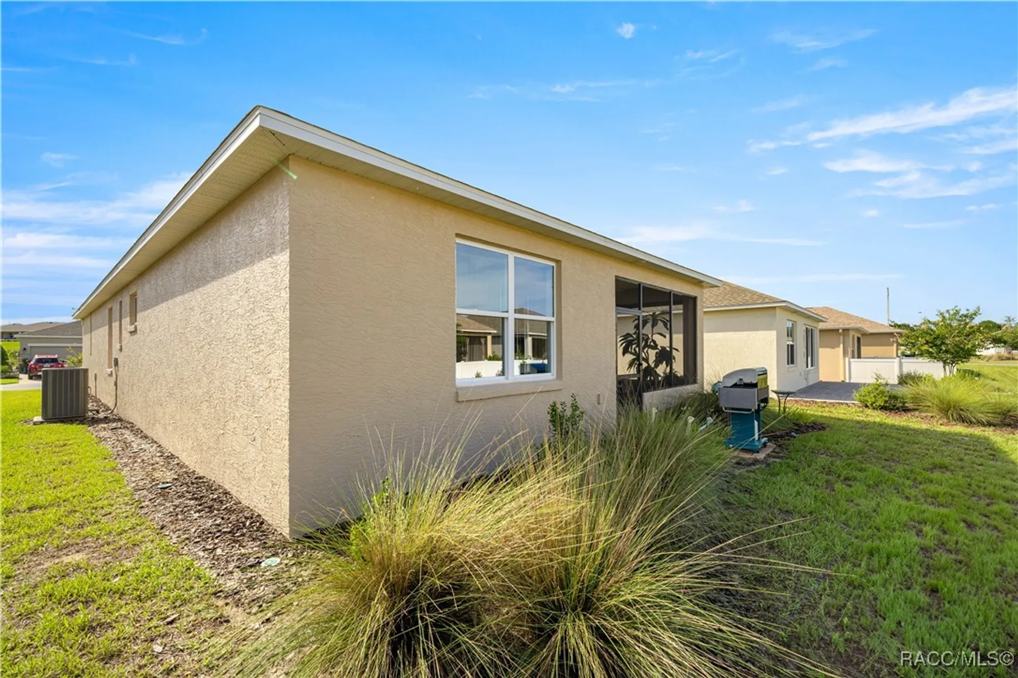 Property Slideshow image 5 of 25 | 10020 sw 96th ct, Ocala, FL, 34481