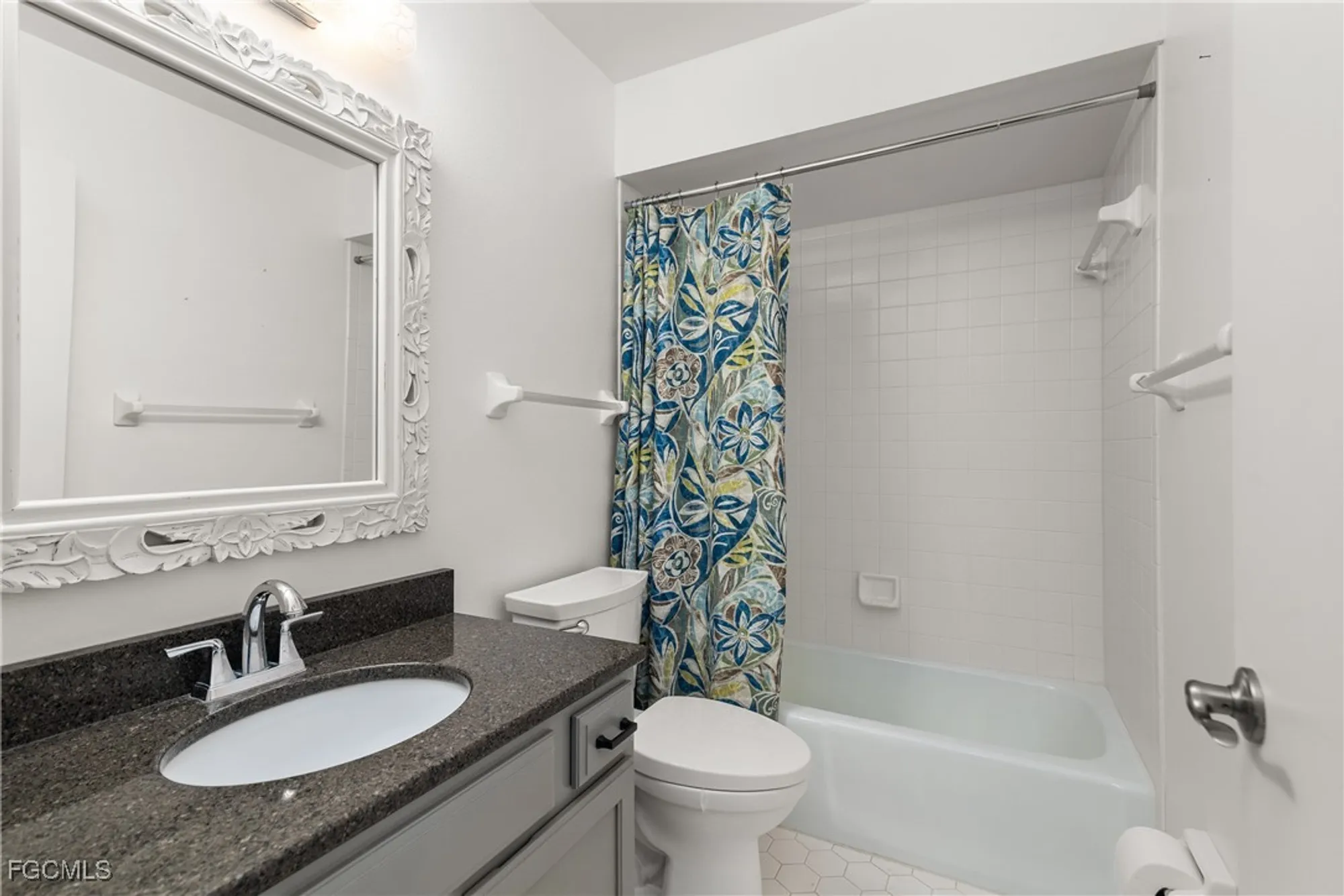 Property Slideshow image 17 of 19 | 1331 s brandywine cir, Fort Myers, FL, 33919