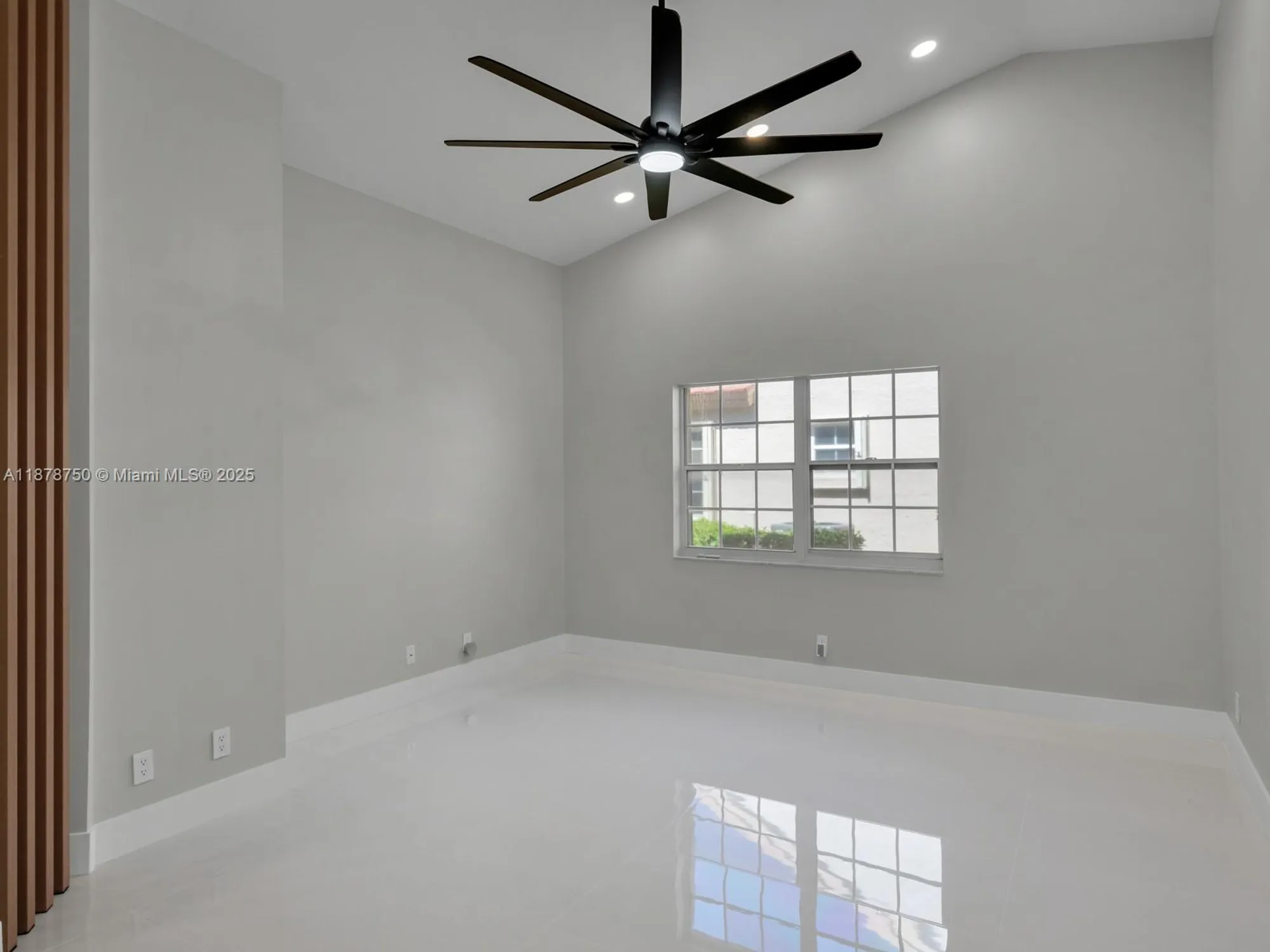 Property Slideshow image 17 of 65 | 7889 lake sands dr, Delray Beach, FL, 33446