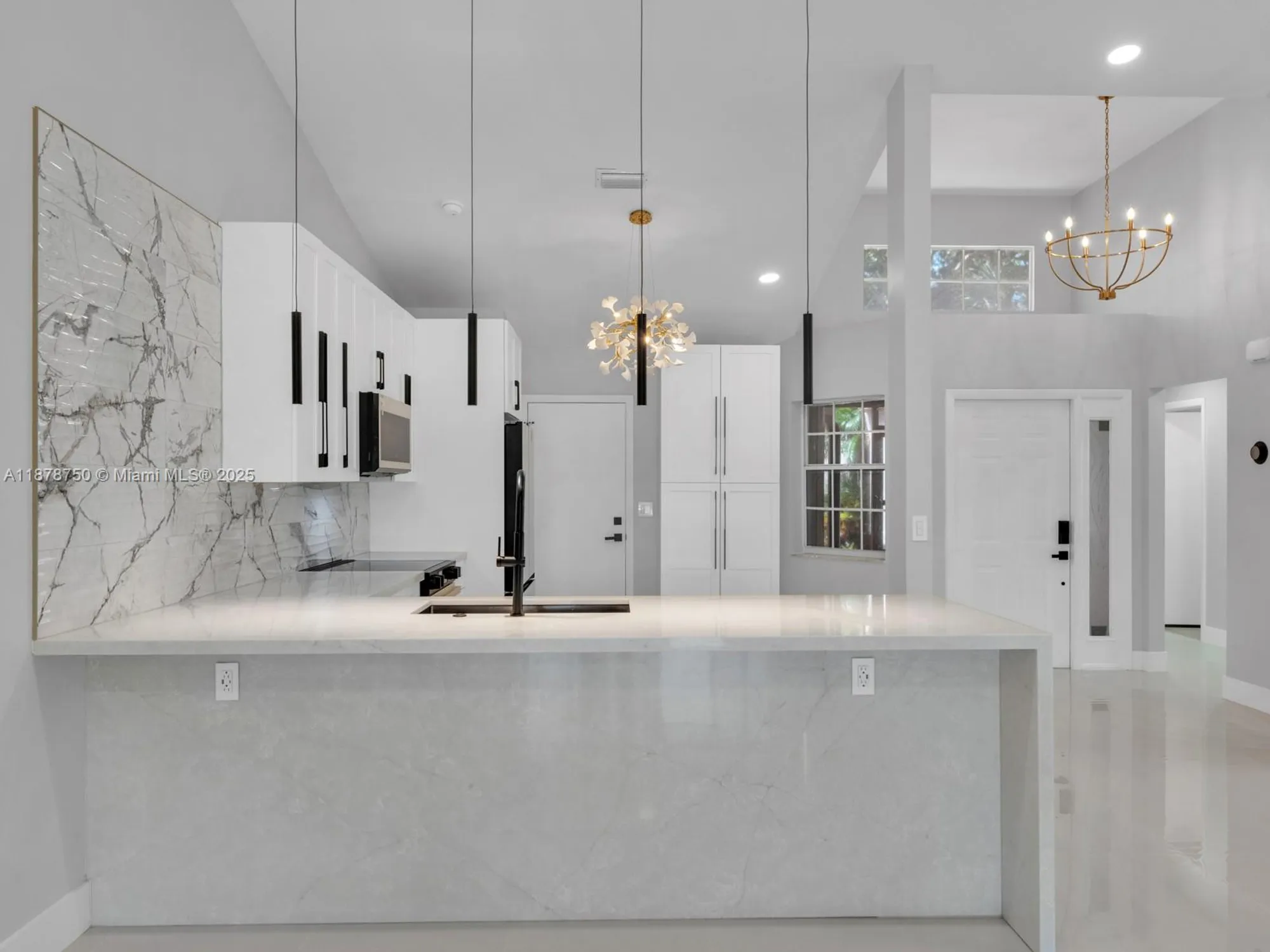 Property Slideshow image 13 of 65 | 7889 lake sands dr, Delray Beach, FL, 33446