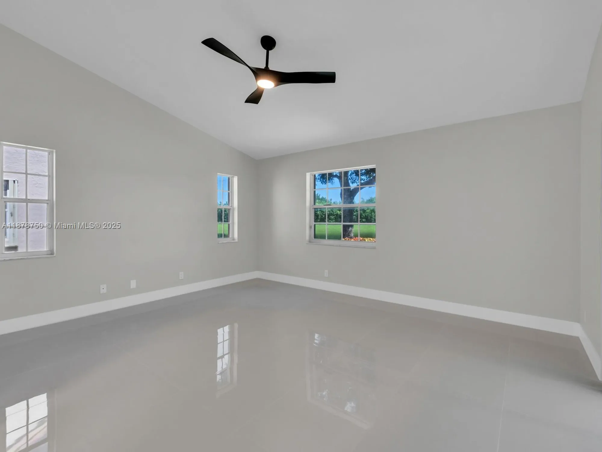 Property Slideshow image 24 of 65 | 7889 lake sands dr, Delray Beach, FL, 33446