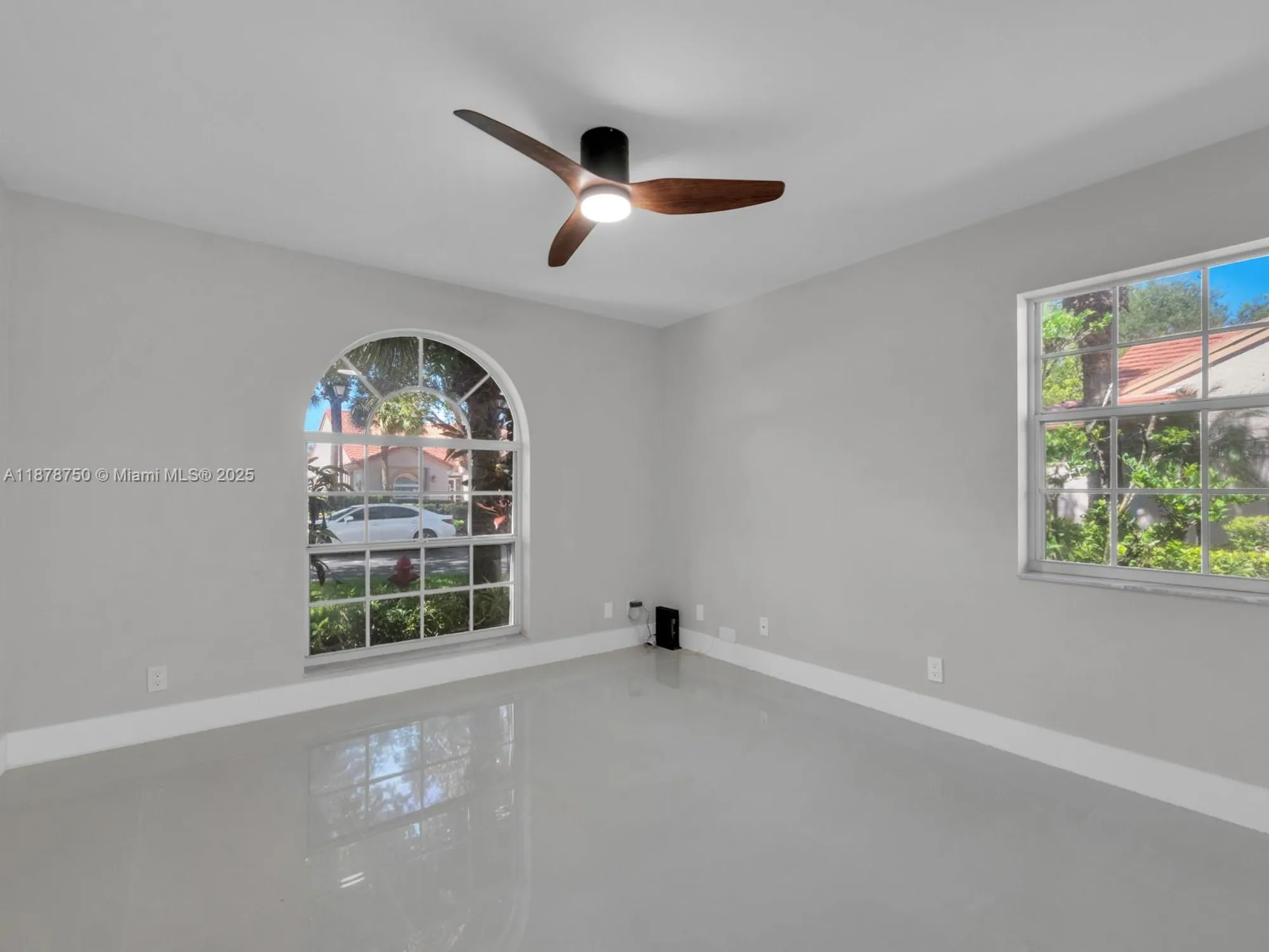 Property Slideshow image 32 of 65 | 7889 lake sands dr, Delray Beach, FL, 33446
