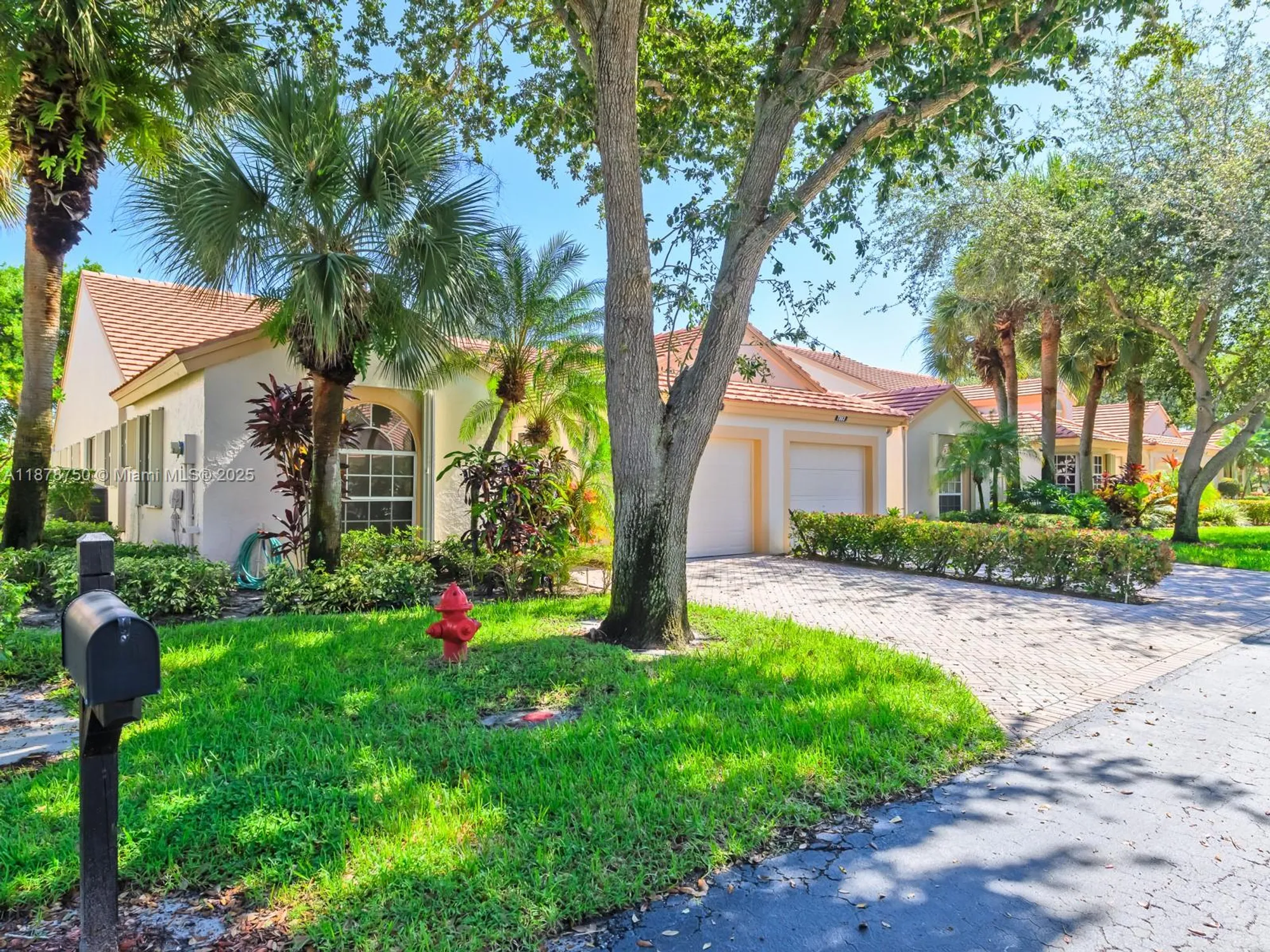 Property Slideshow image 8 of 65 | 7889 lake sands dr, Delray Beach, FL, 33446