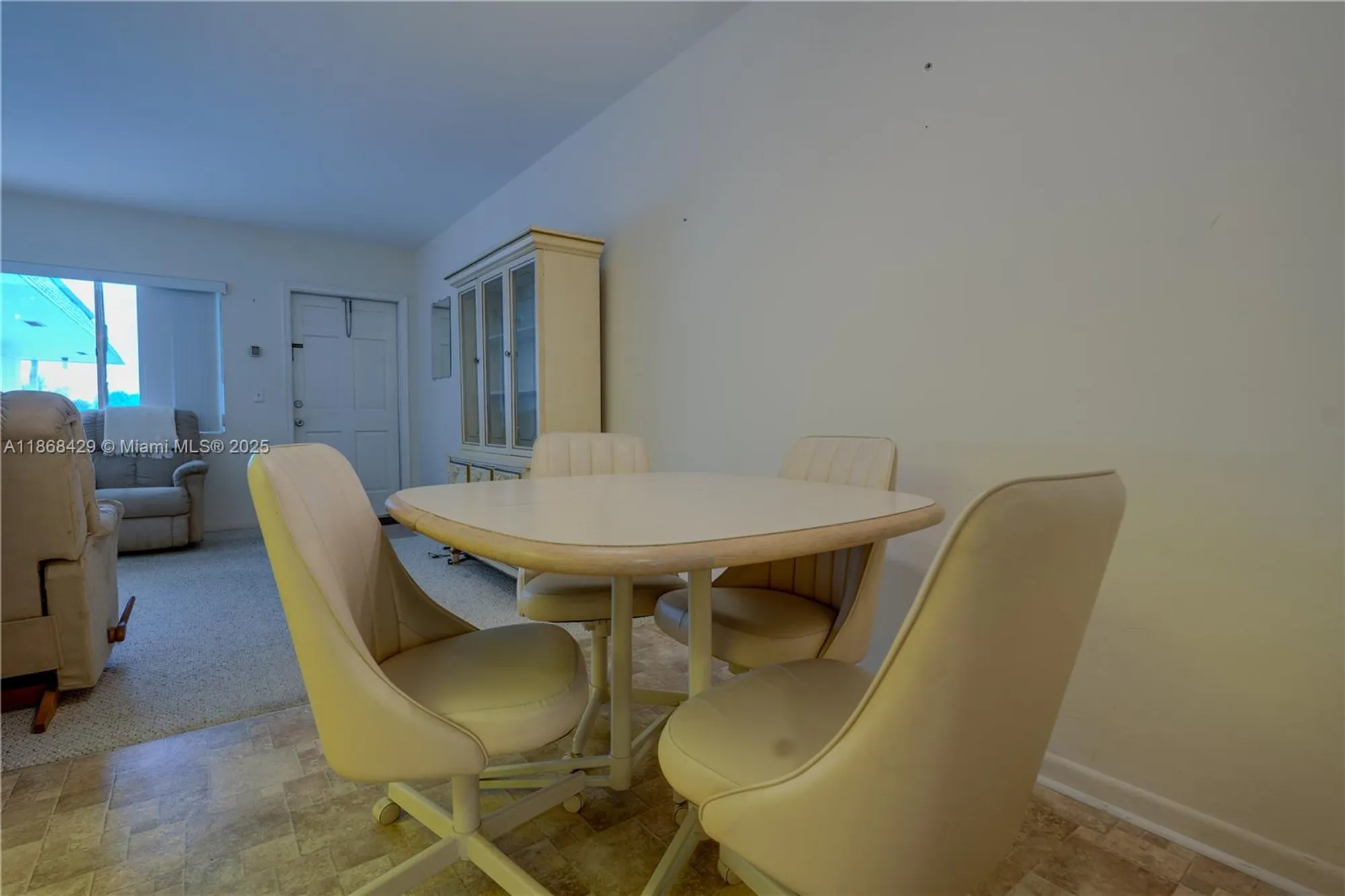 Property Slideshow image 17 of 28 | 3280 cynthia ln apt 205, Lake Worth, FL, 33461