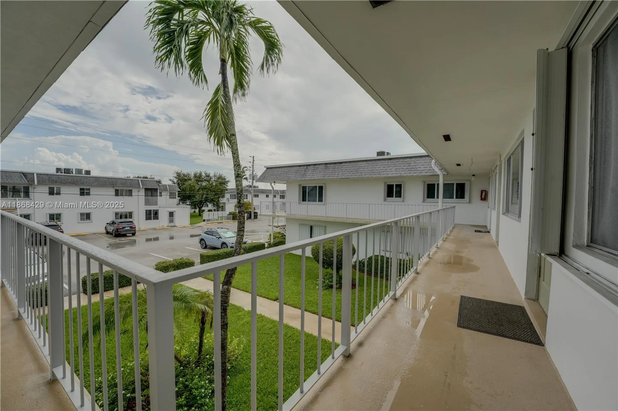 Property Slideshow image 23 of 28 | 3280 cynthia ln apt 205, Lake Worth, FL, 33461