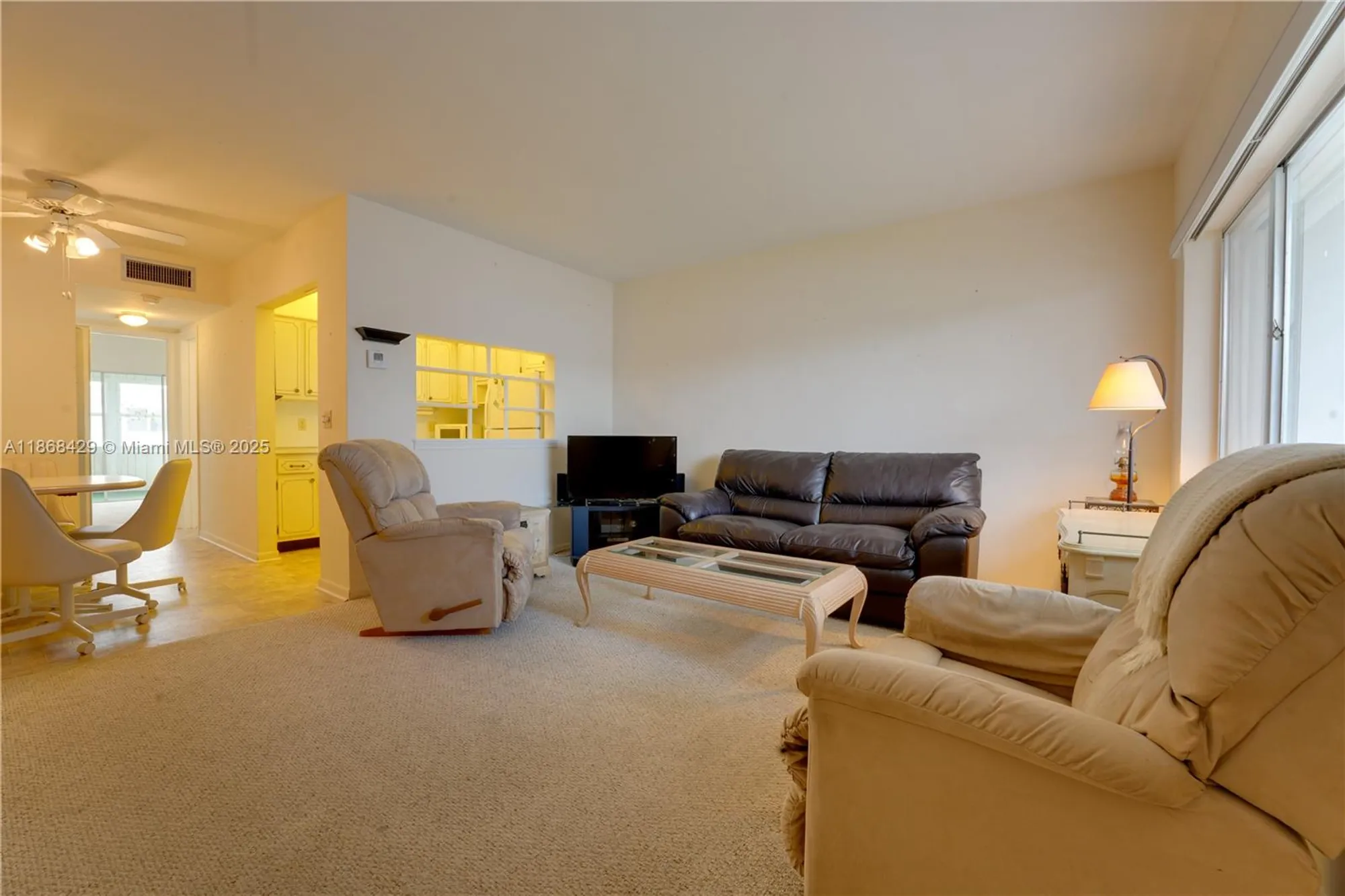 Property Slideshow image 3 of 28 | 3280 cynthia ln apt 205, Lake Worth, FL, 33461